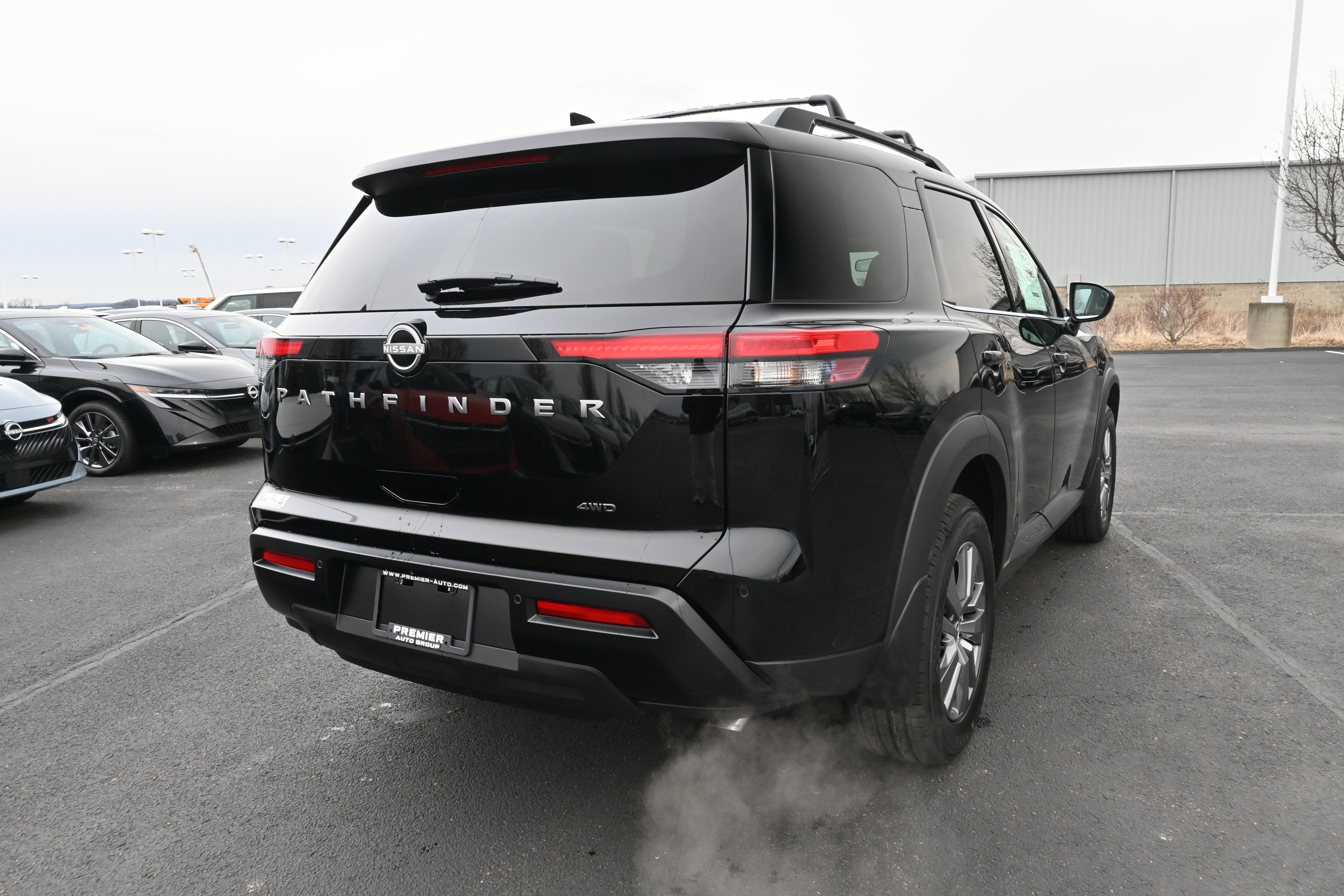 2026 Nissan Pathfinder SV