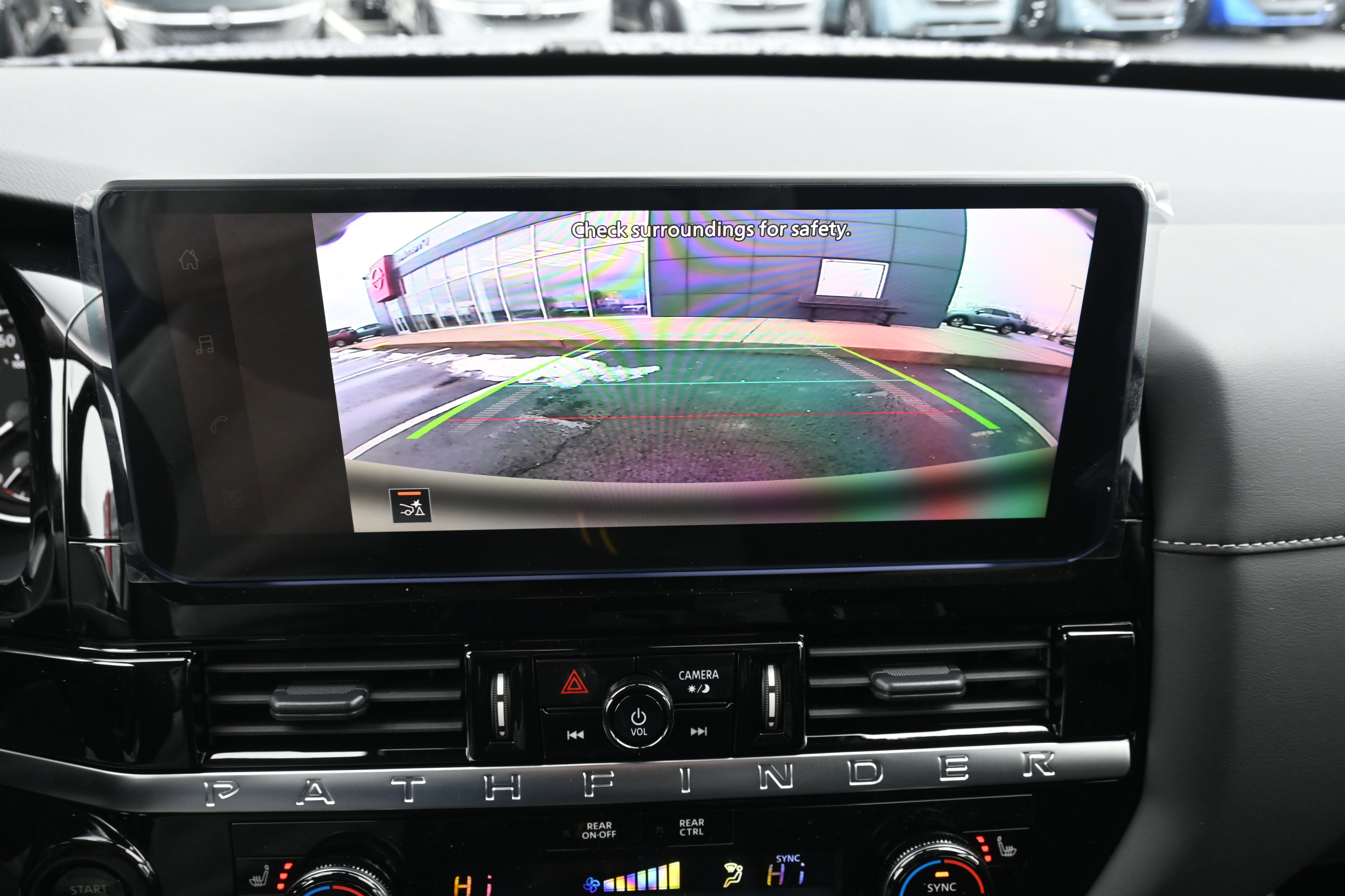 2026 Nissan Pathfinder SV