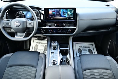 2026 Nissan Pathfinder SV