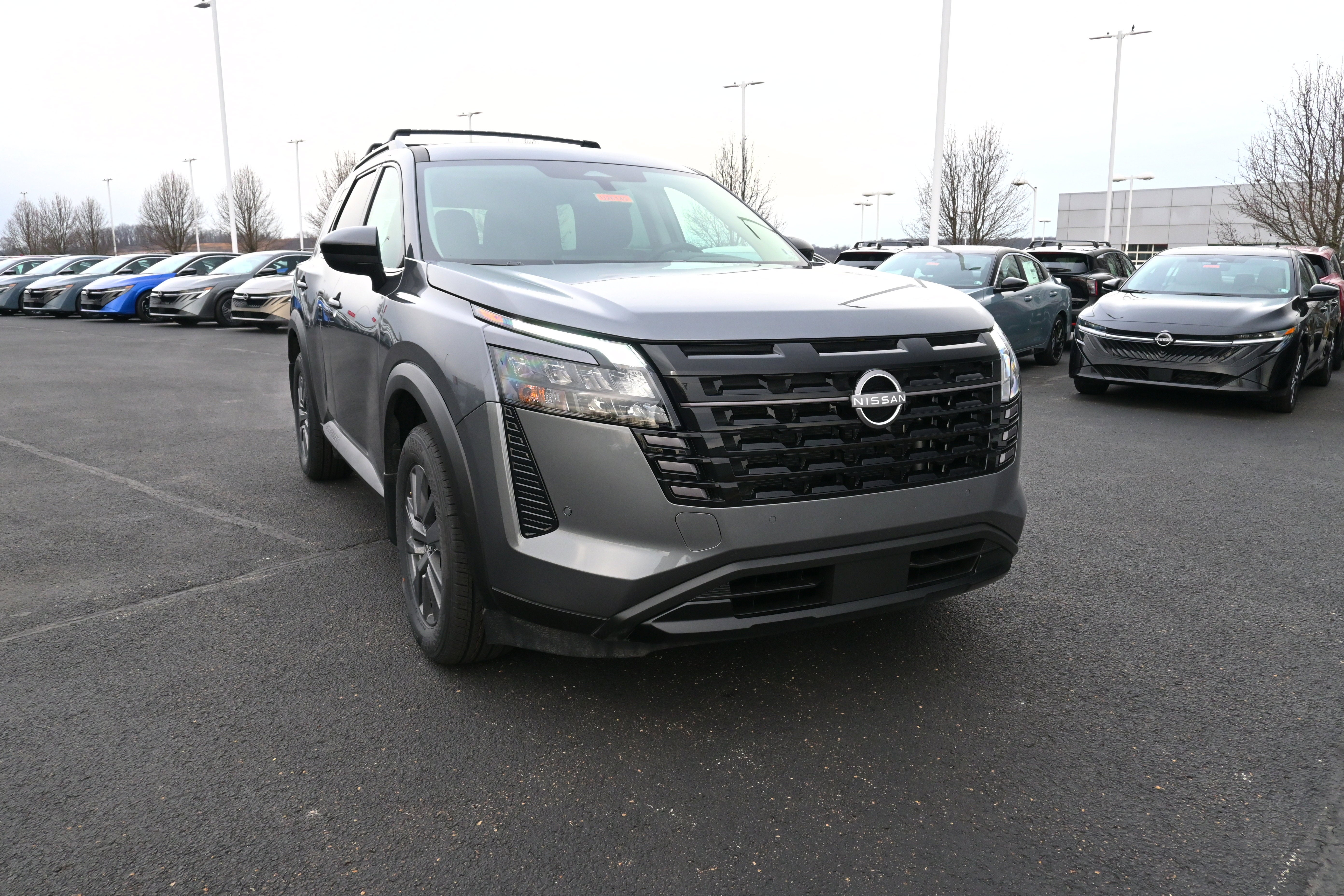 2026 Nissan Pathfinder SV