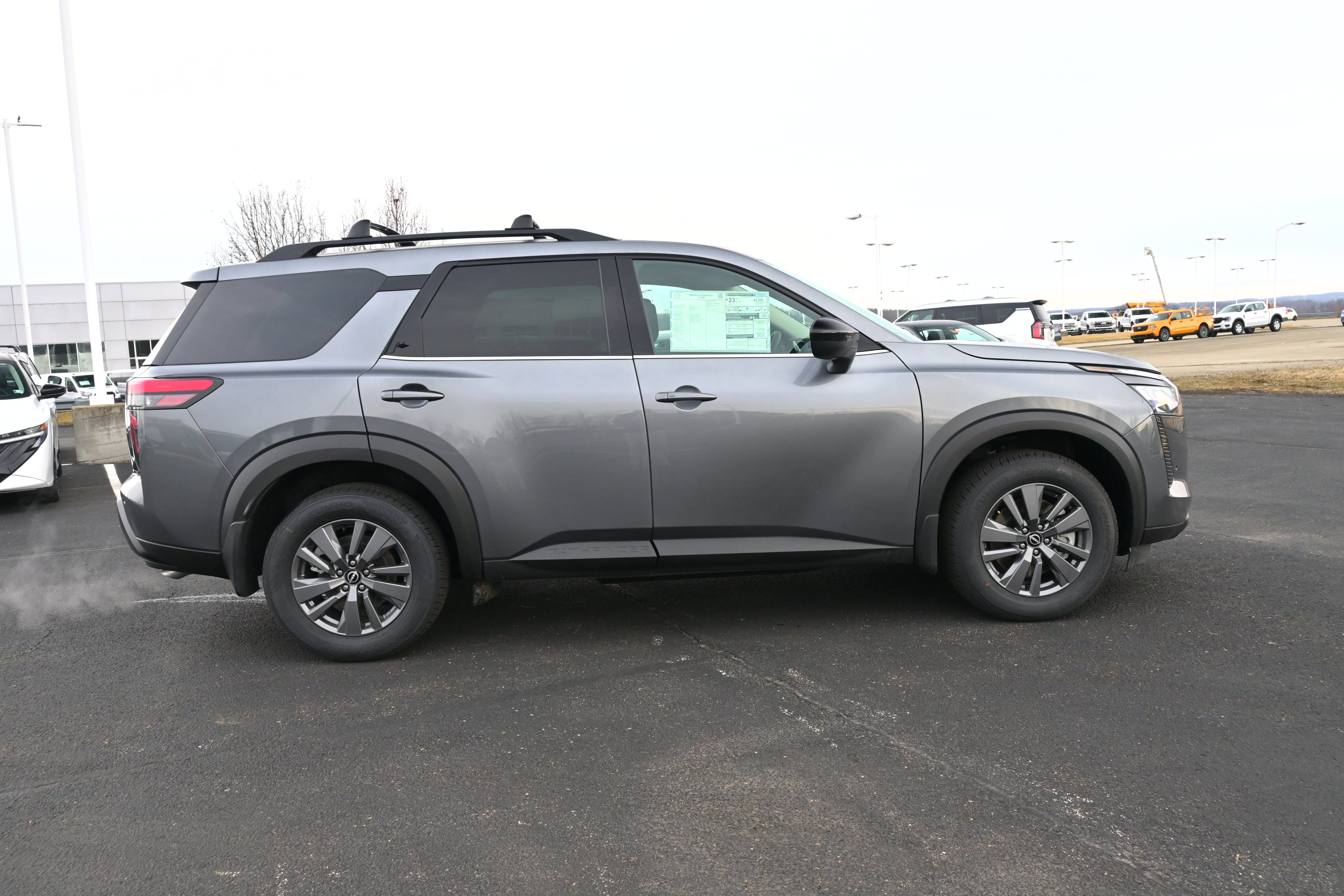 2026 Nissan Pathfinder SV