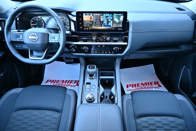 2026 Nissan Pathfinder SV