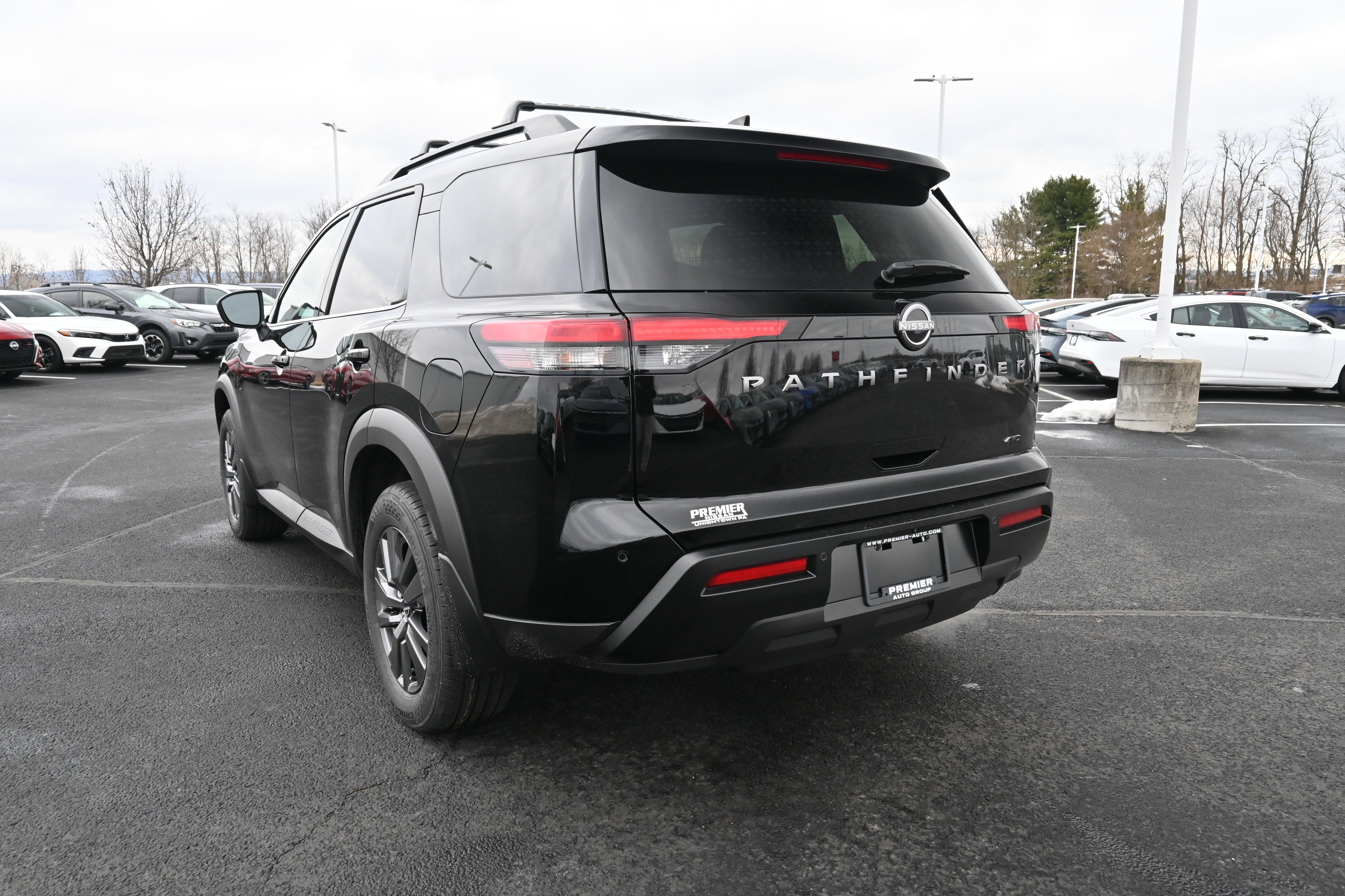 2026 Nissan Pathfinder SV