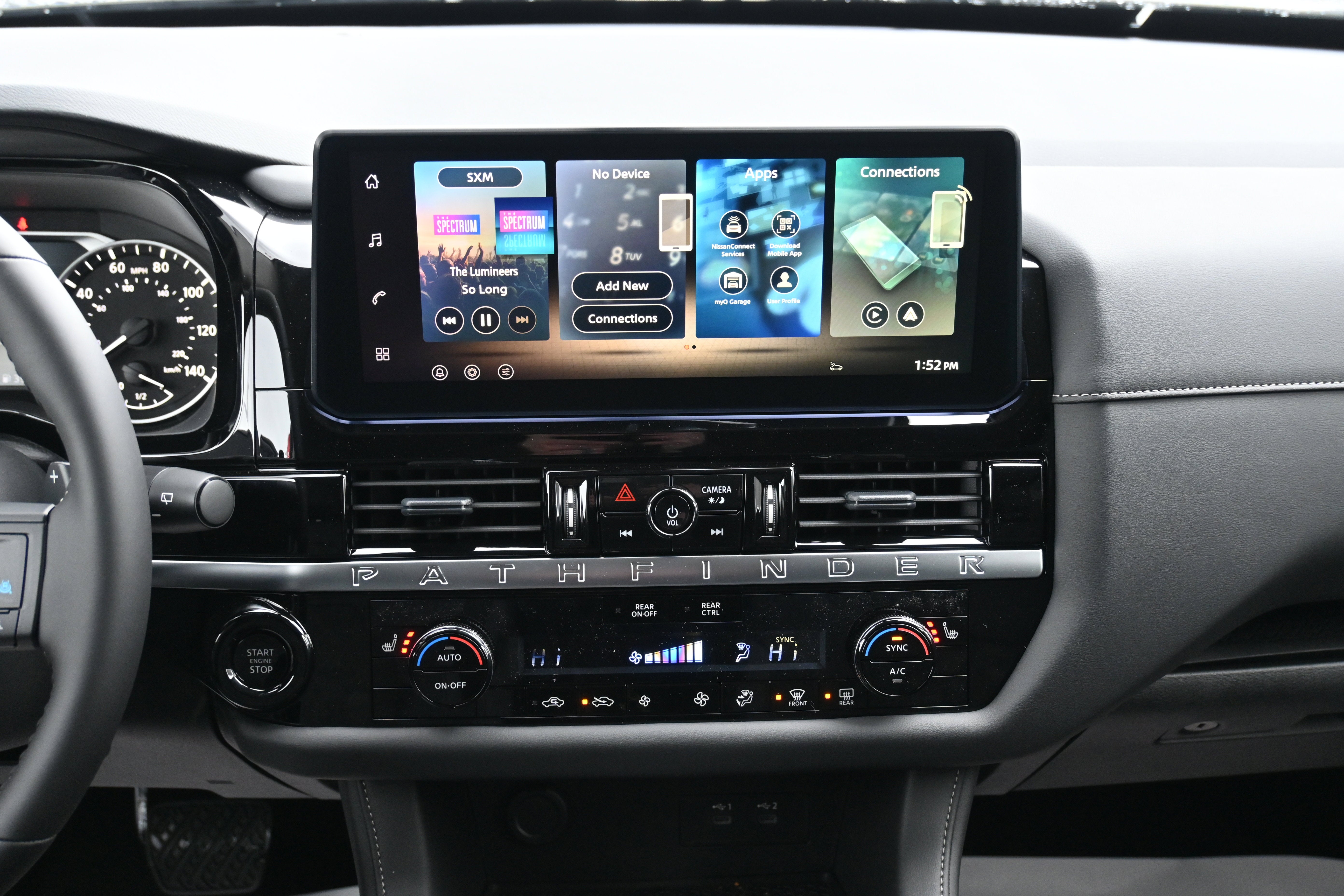 2026 Nissan Pathfinder SV