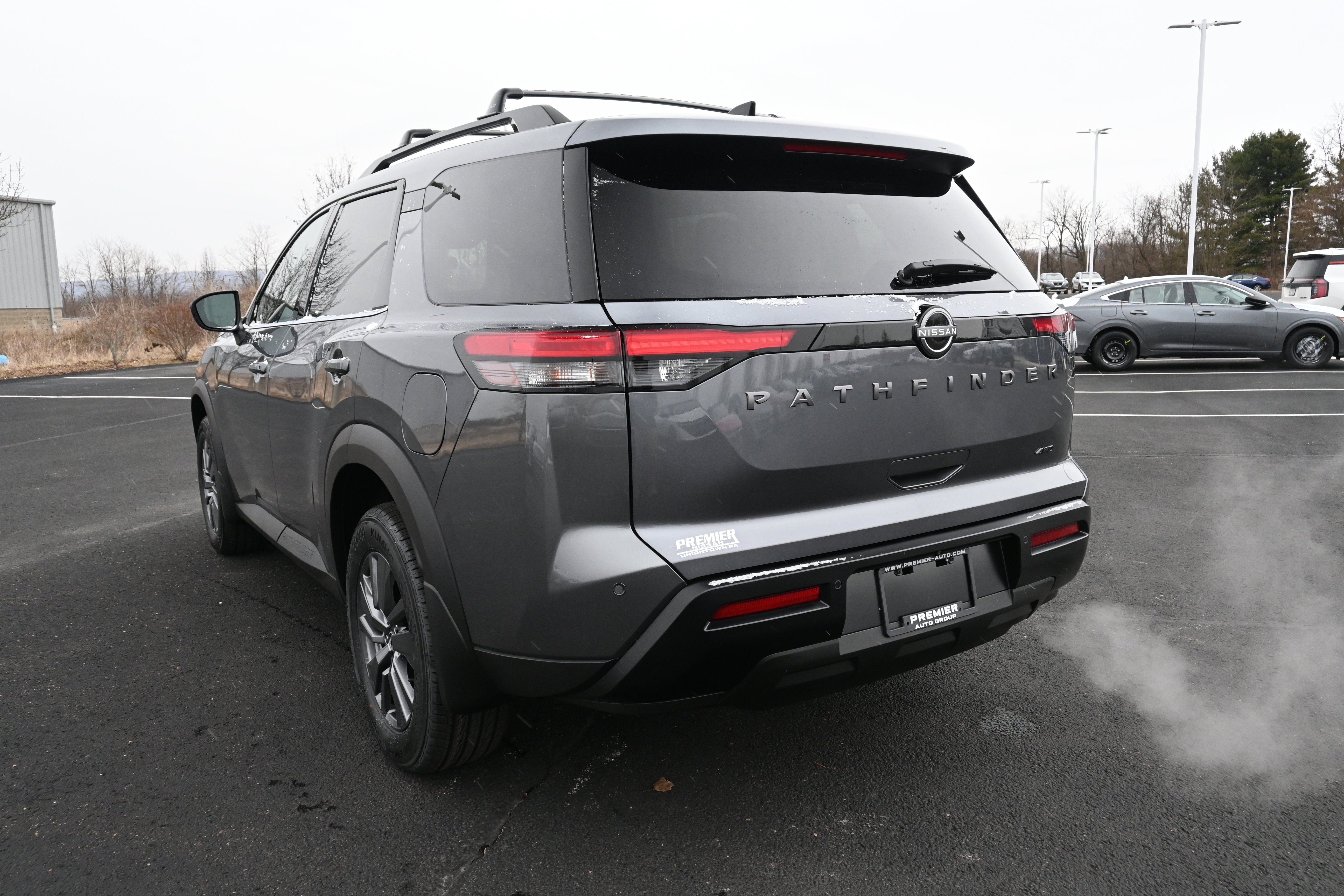 2026 Nissan Pathfinder SV