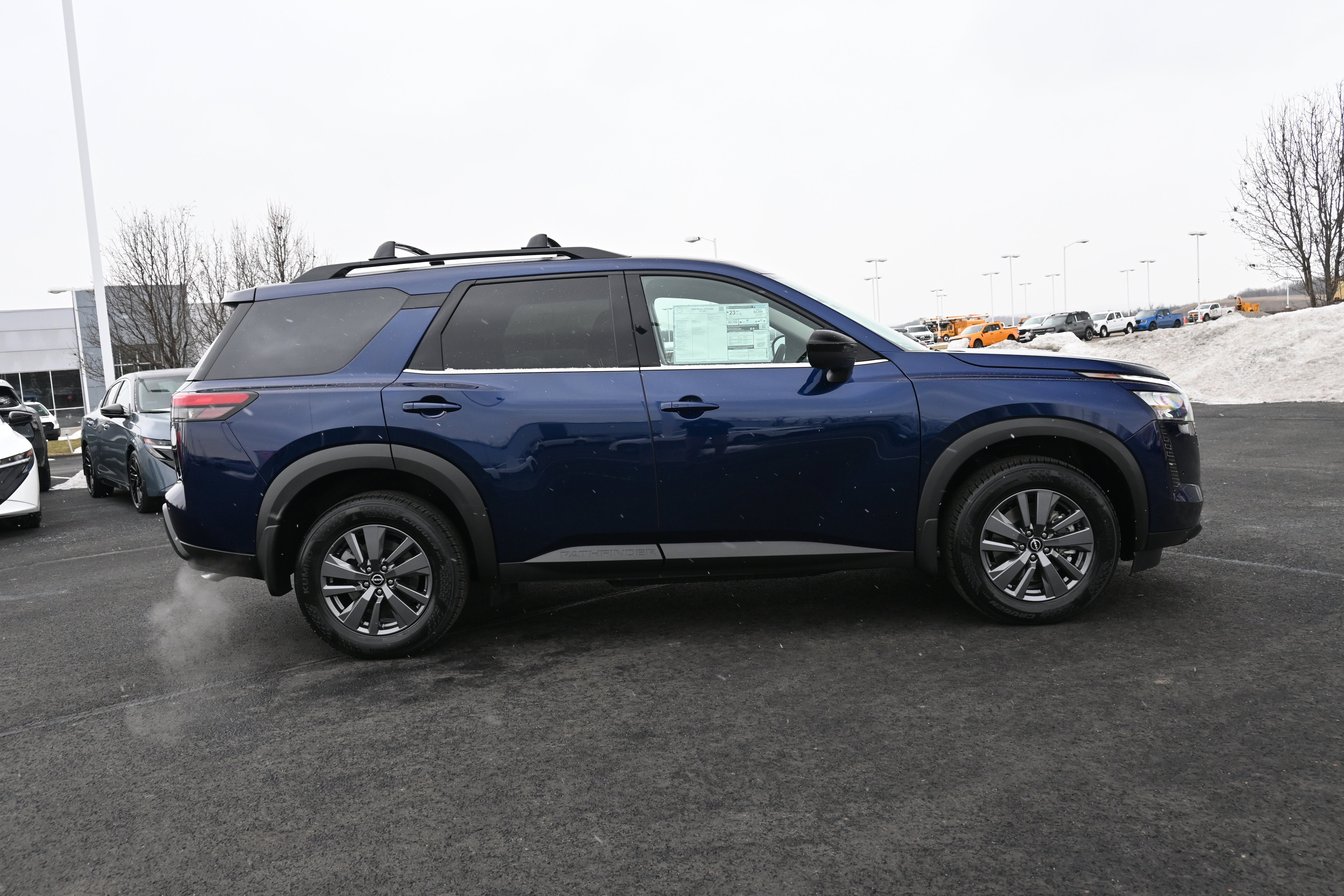 2026 Nissan Pathfinder SV