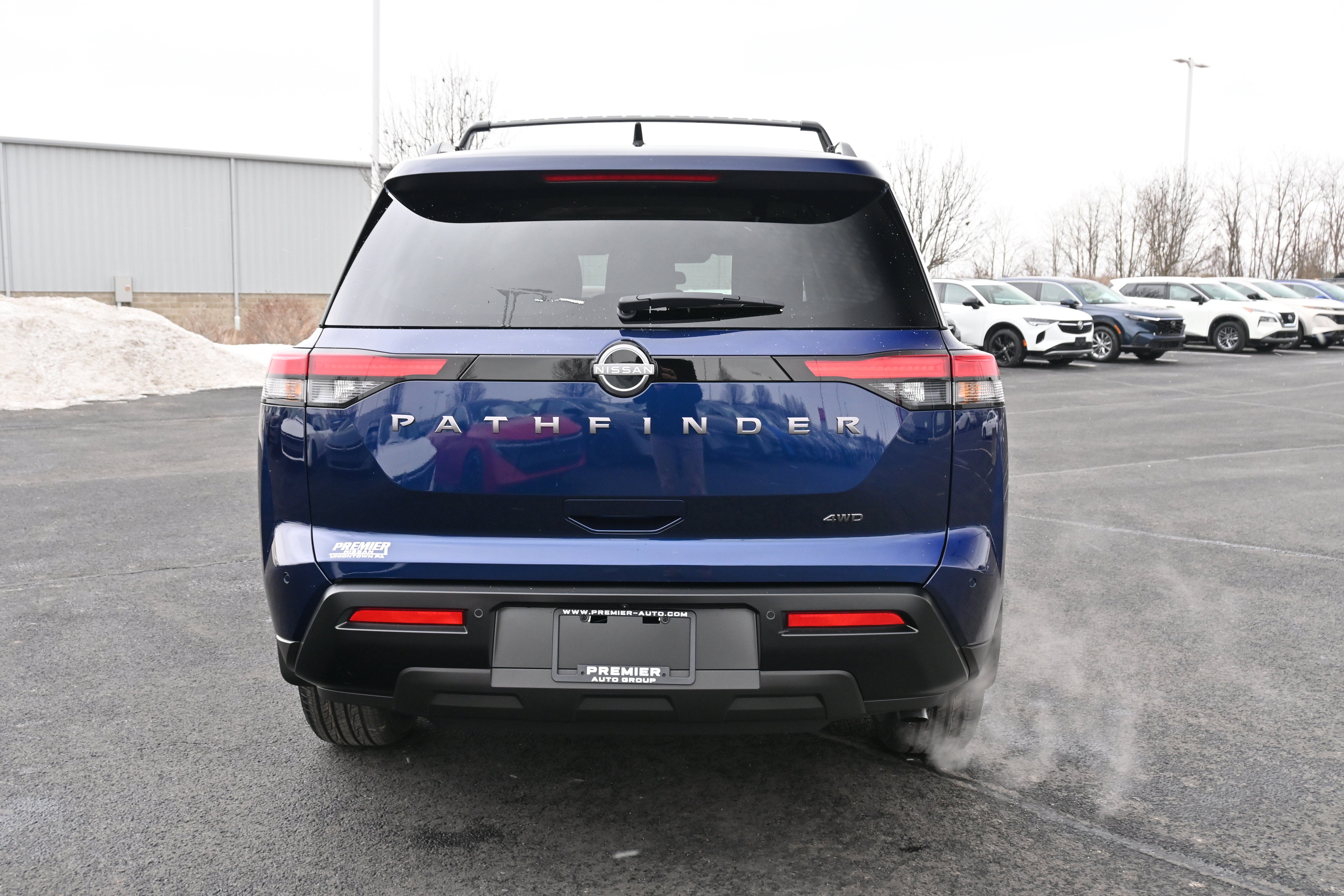 2026 Nissan Pathfinder SV