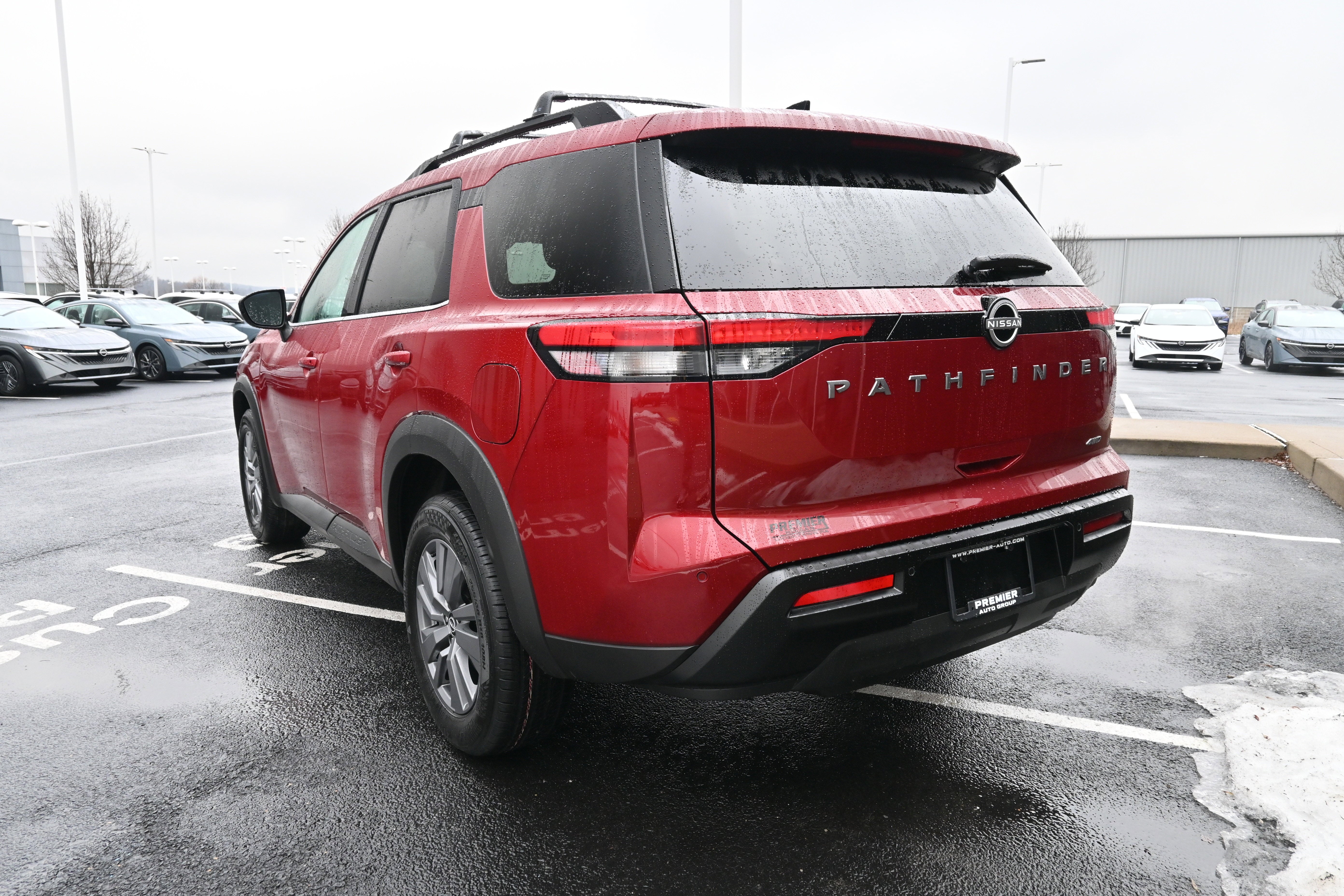 2026 Nissan Pathfinder SV