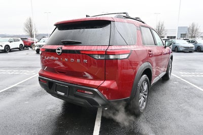 2026 Nissan Pathfinder SV