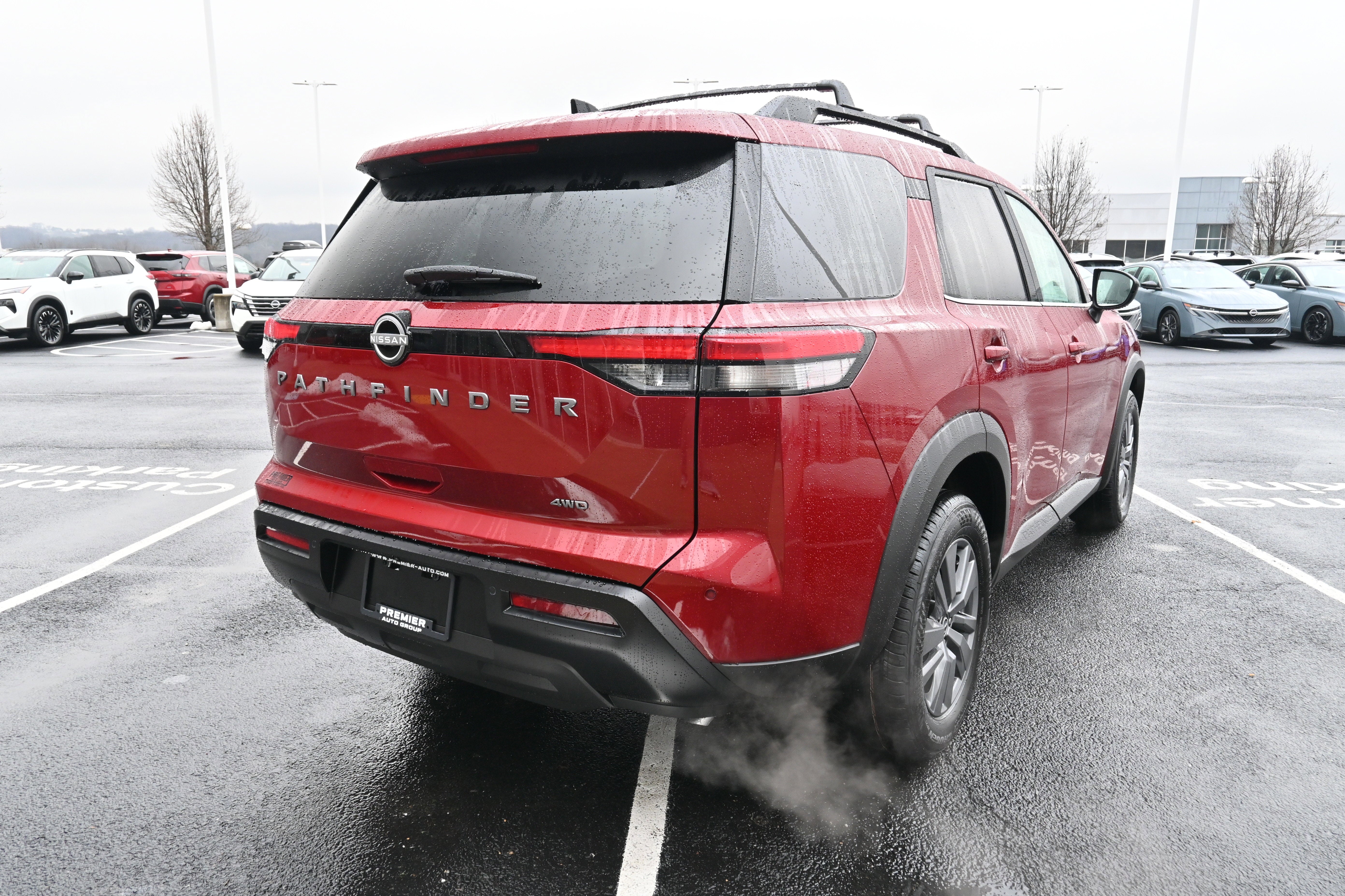 2026 Nissan Pathfinder SV