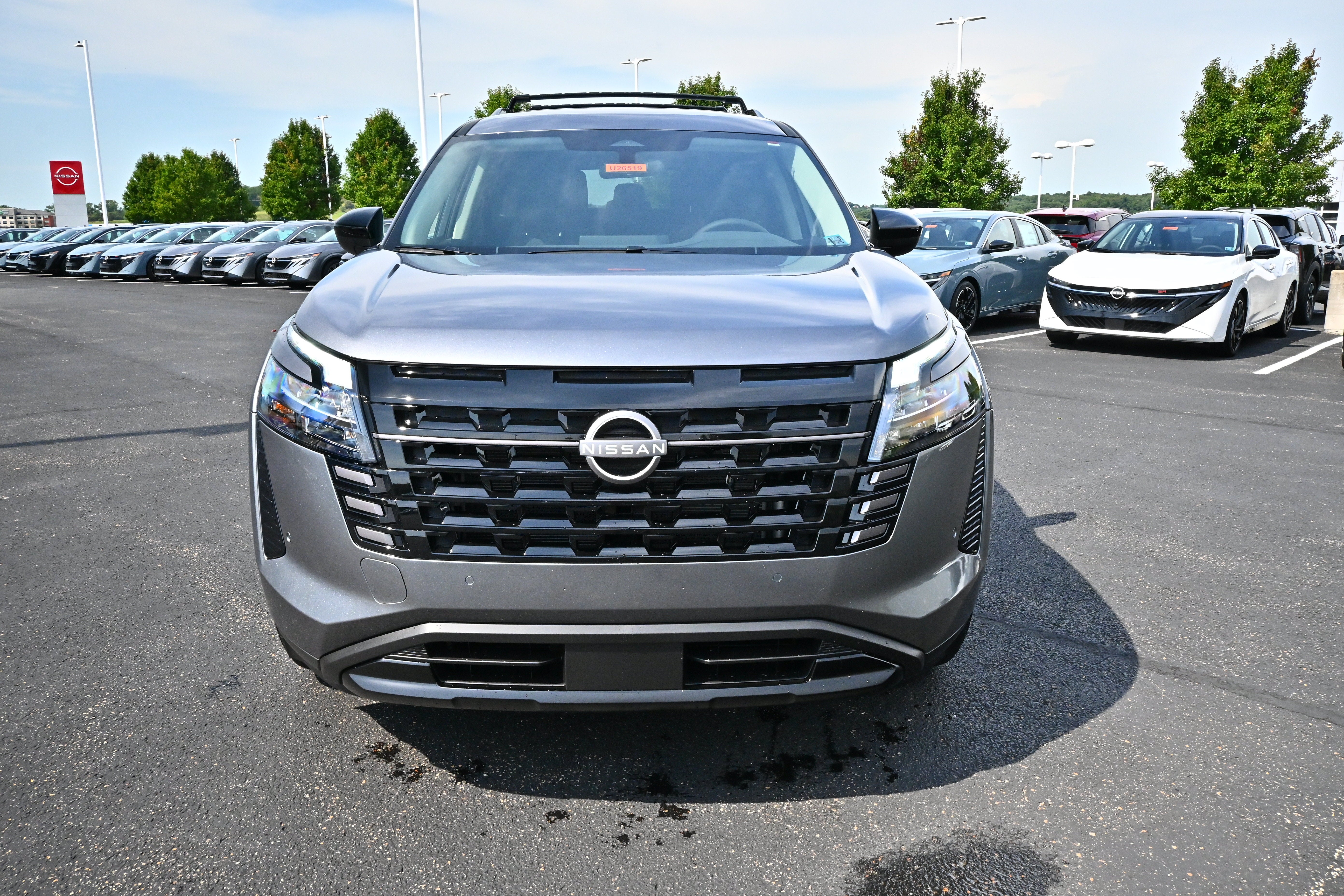 2026 Nissan Pathfinder SV