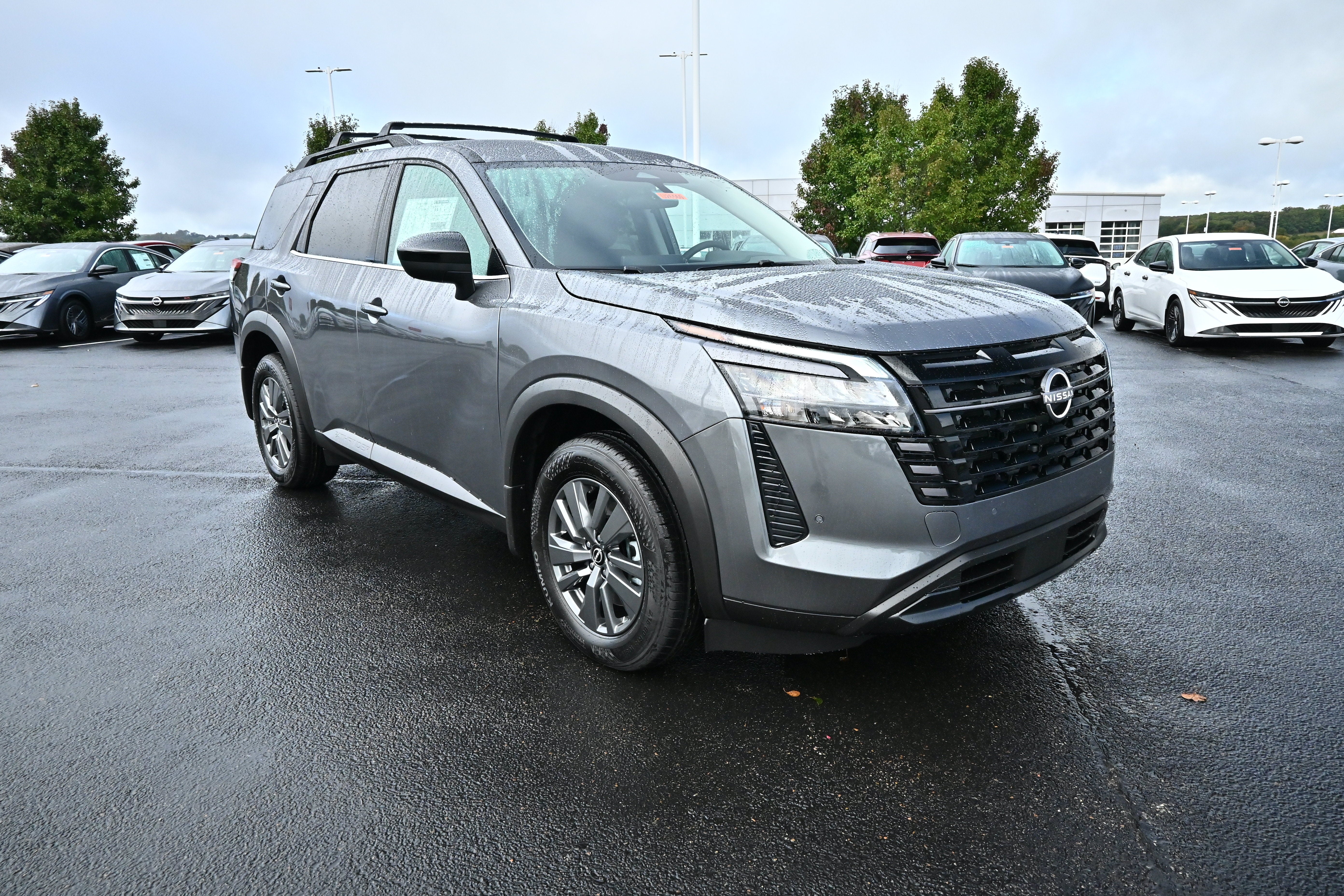 2026 Nissan Pathfinder SV
