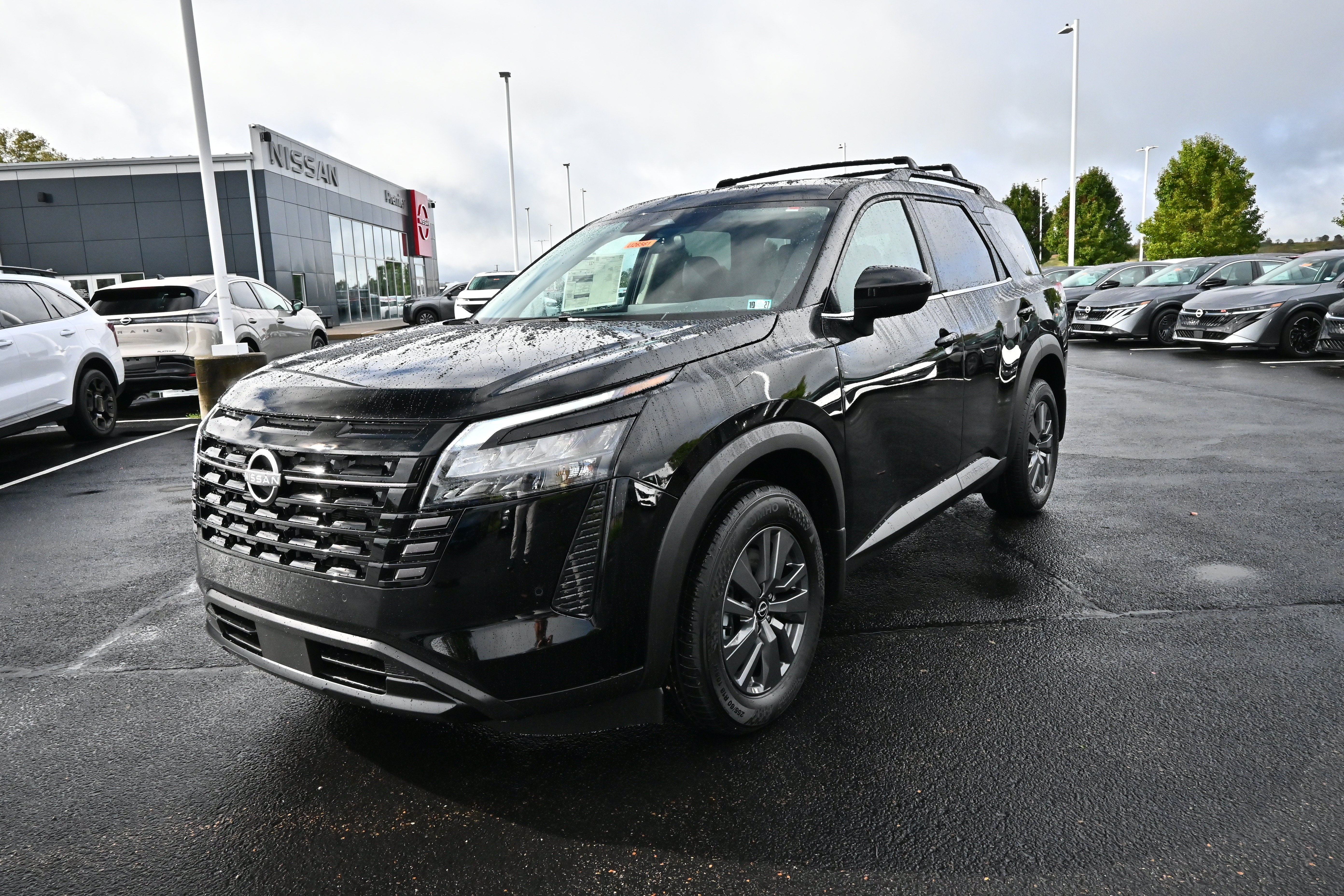 2026 Nissan Pathfinder SV