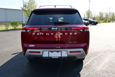 2023 Nissan Pathfinder SL