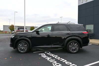 2025 Nissan Pathfinder SL