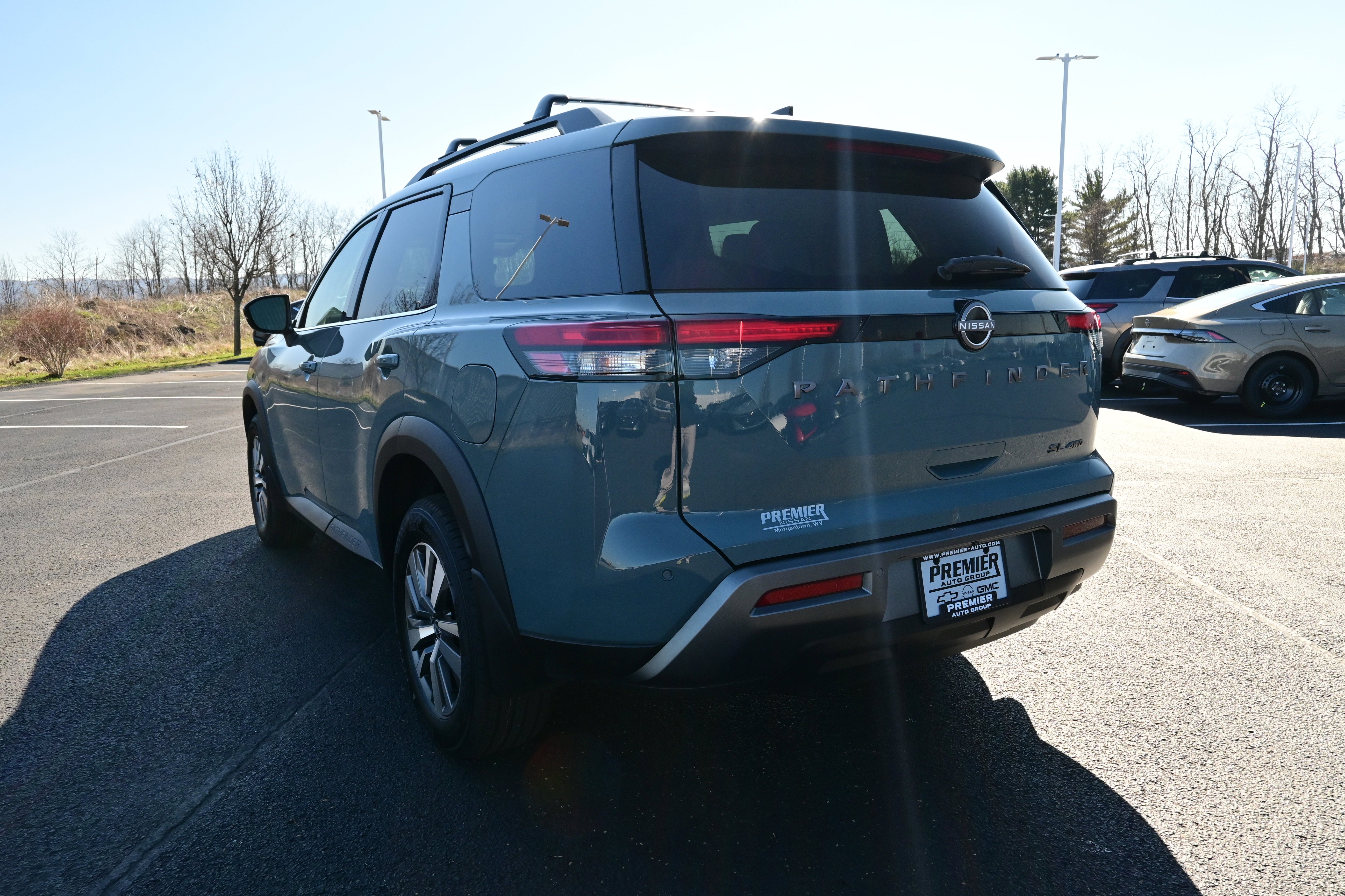 2026 Nissan Pathfinder SL