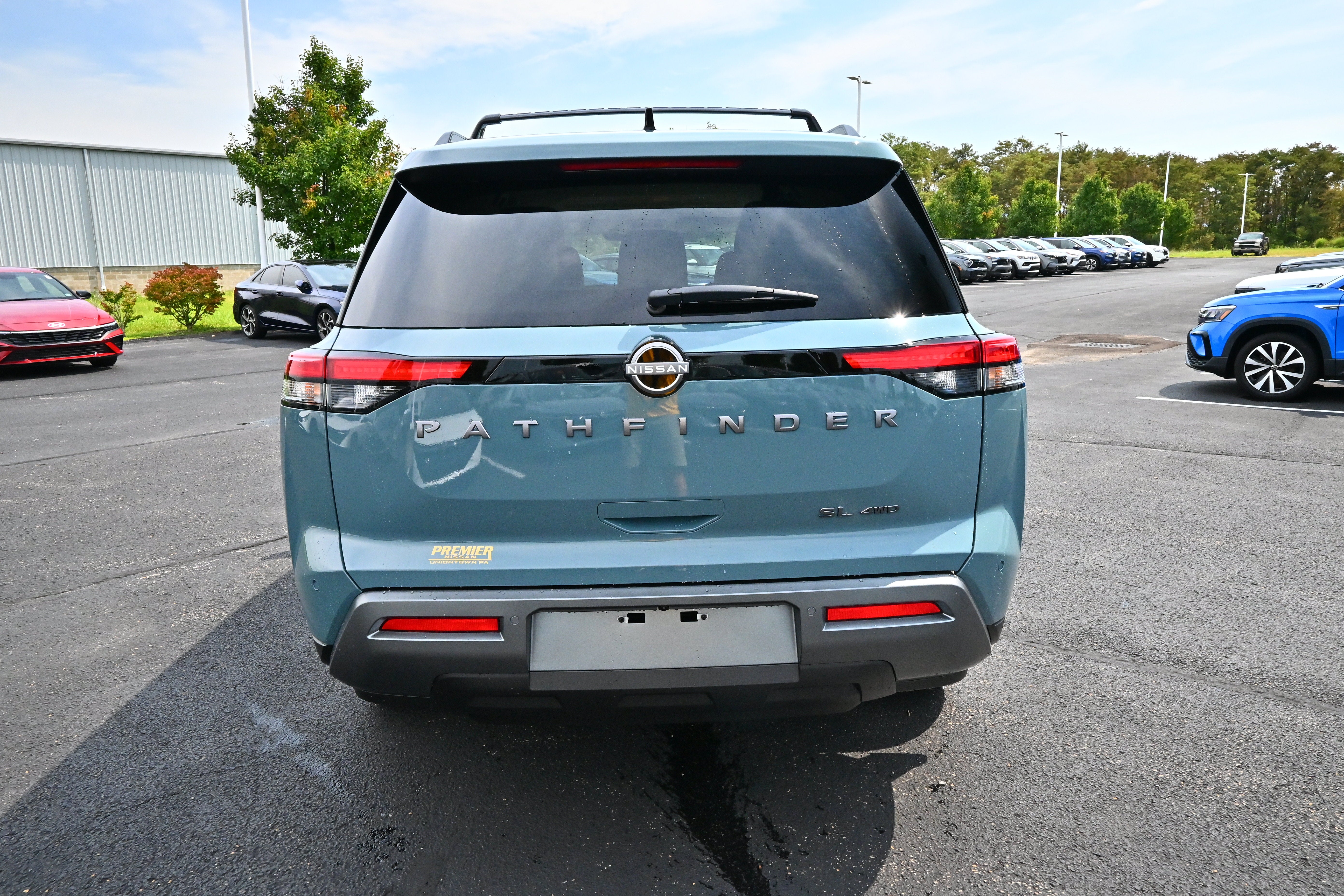 2026 Nissan Pathfinder SL