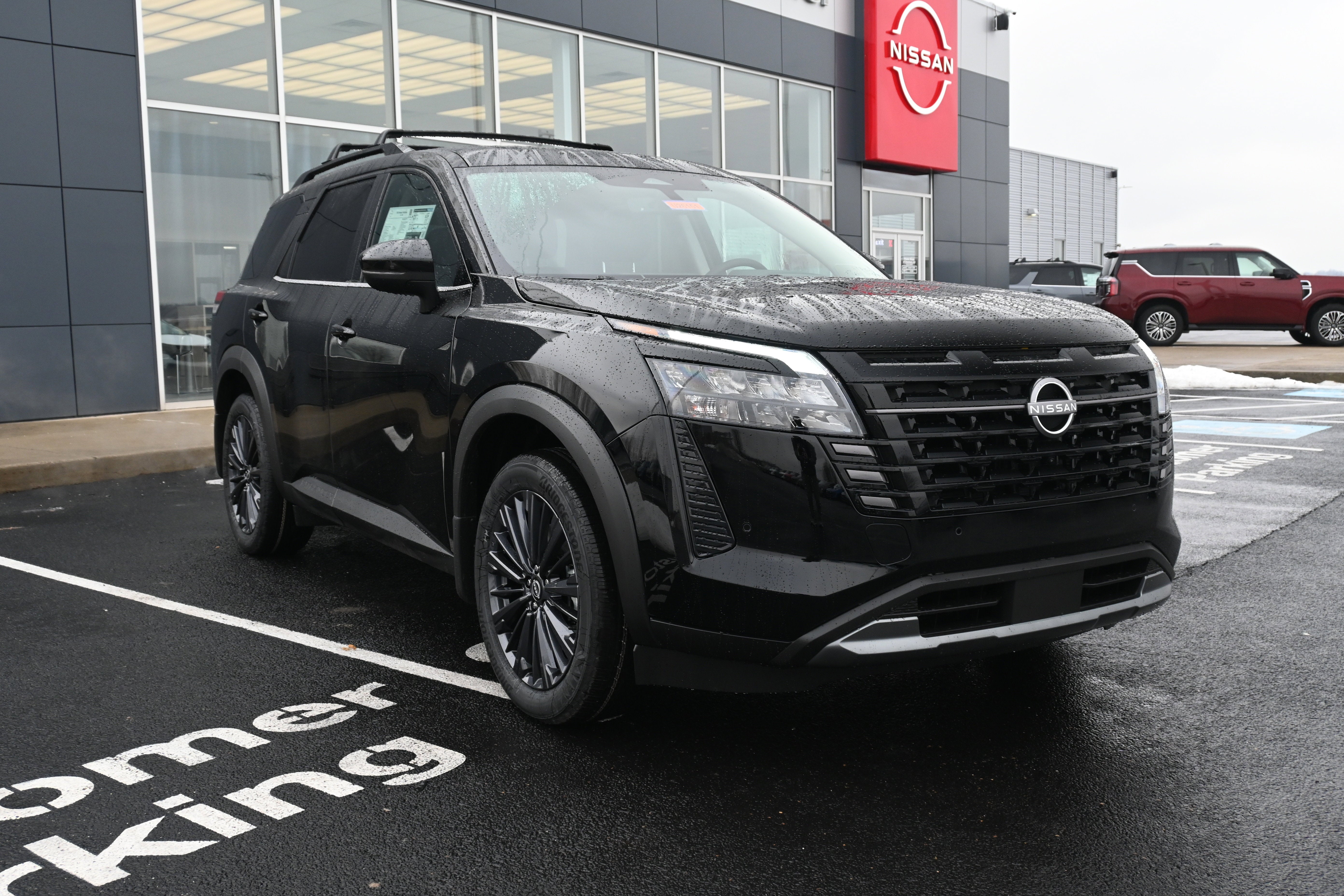 2026 Nissan Pathfinder SL