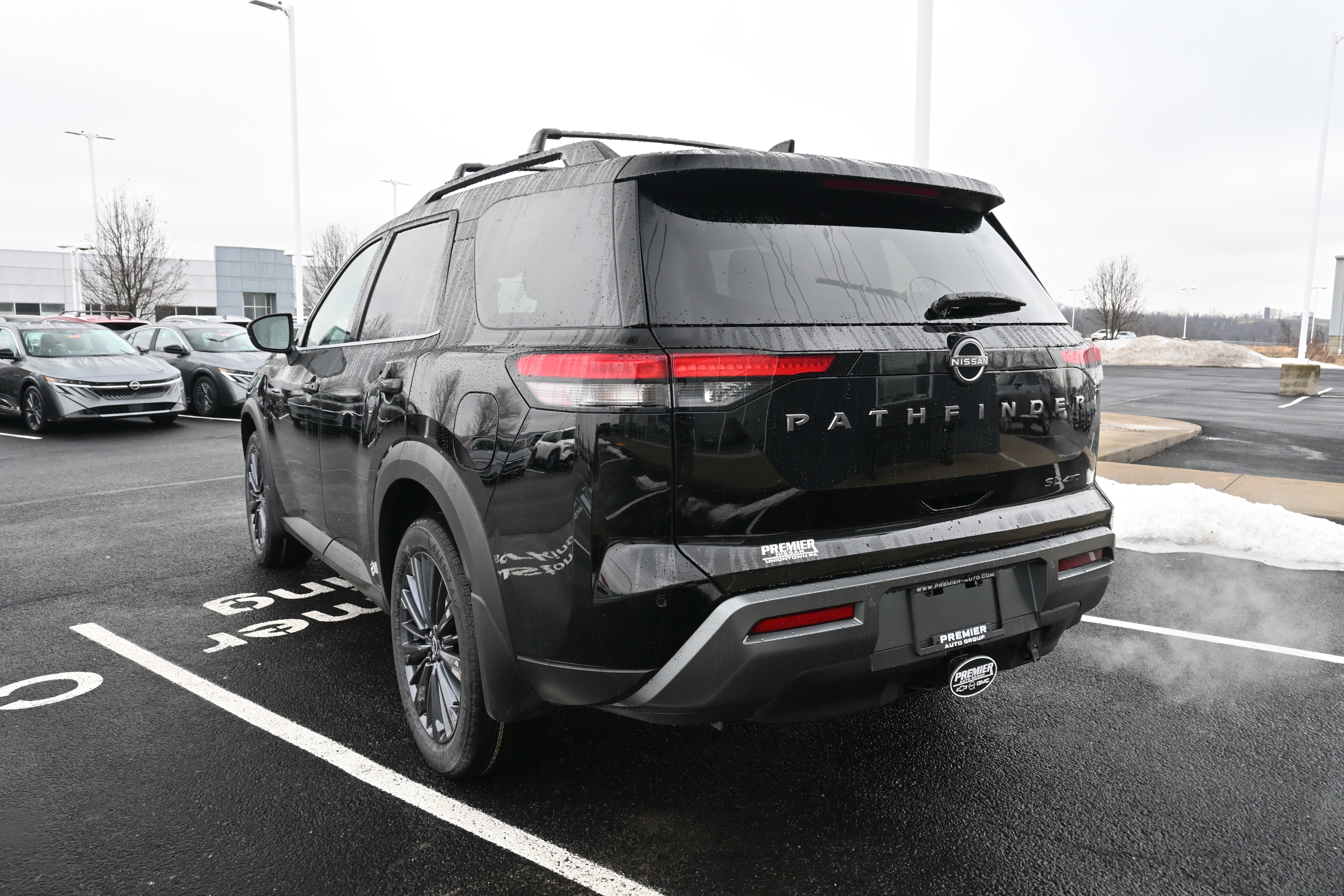 2026 Nissan Pathfinder SL