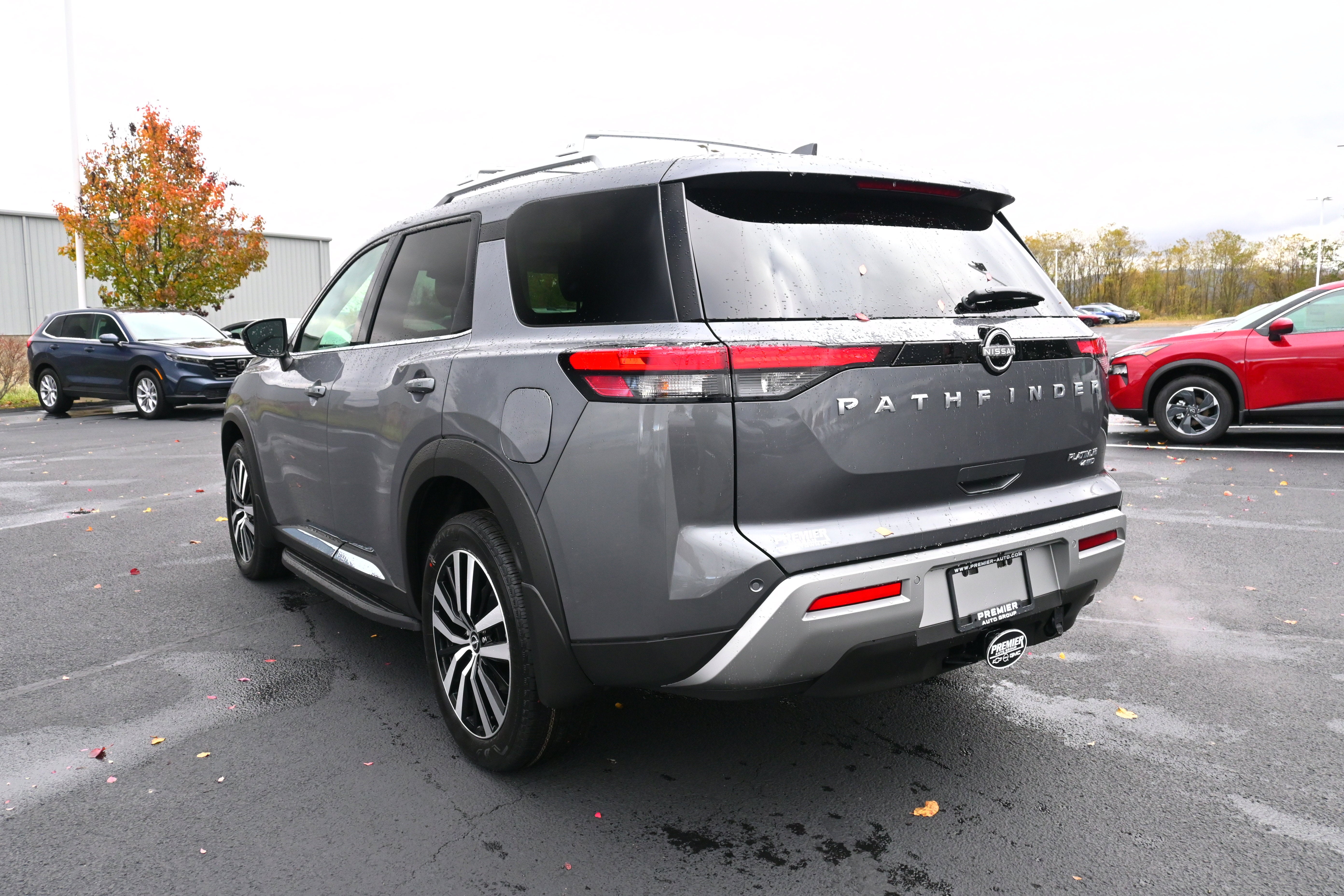 2025 Nissan Pathfinder Platinum