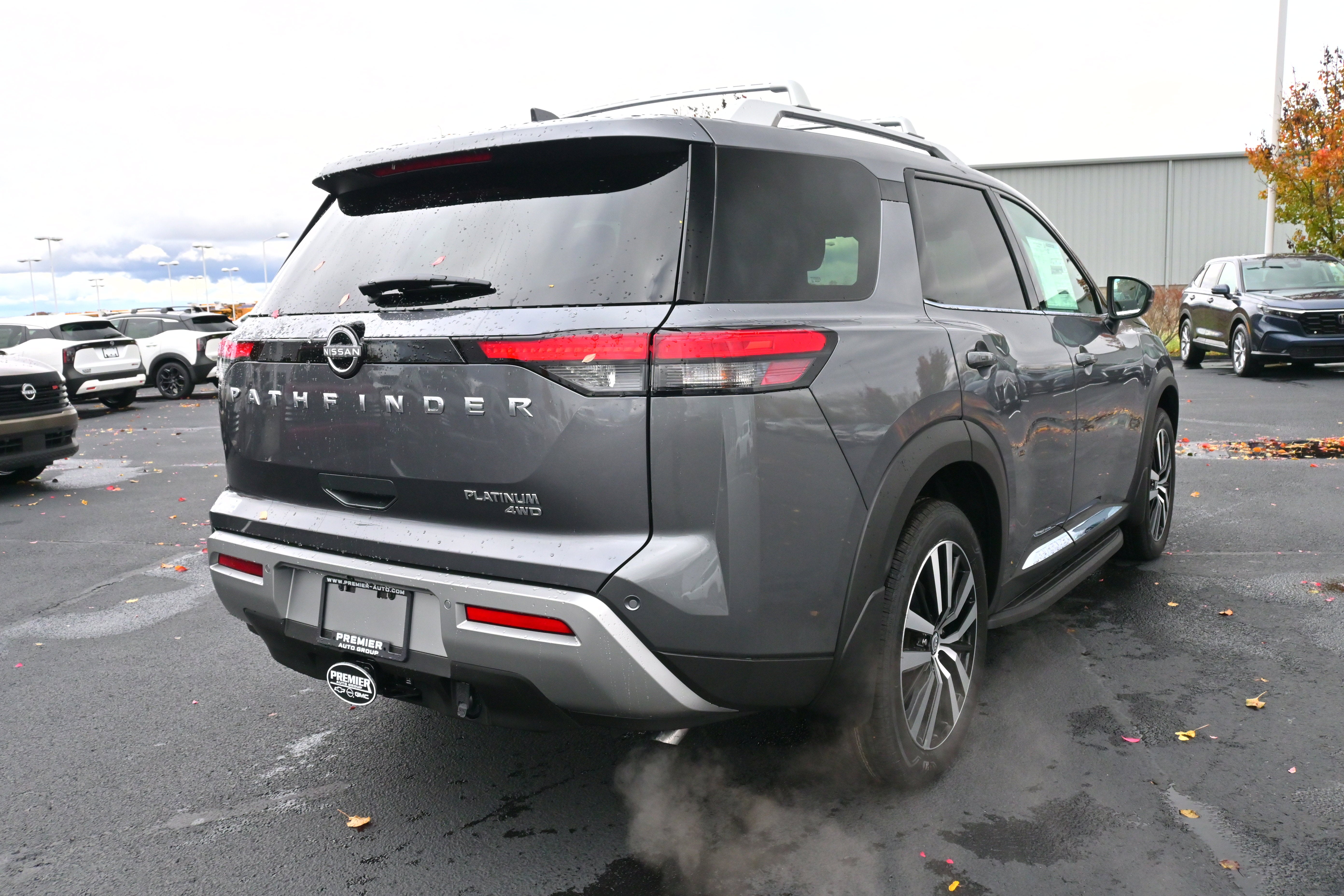 2025 Nissan Pathfinder Platinum