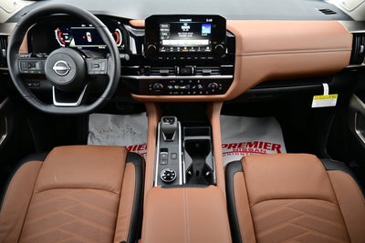 2025 Nissan Pathfinder Platinum