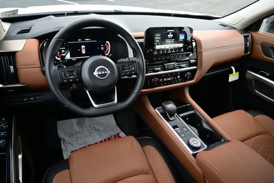 2025 Nissan Pathfinder Platinum