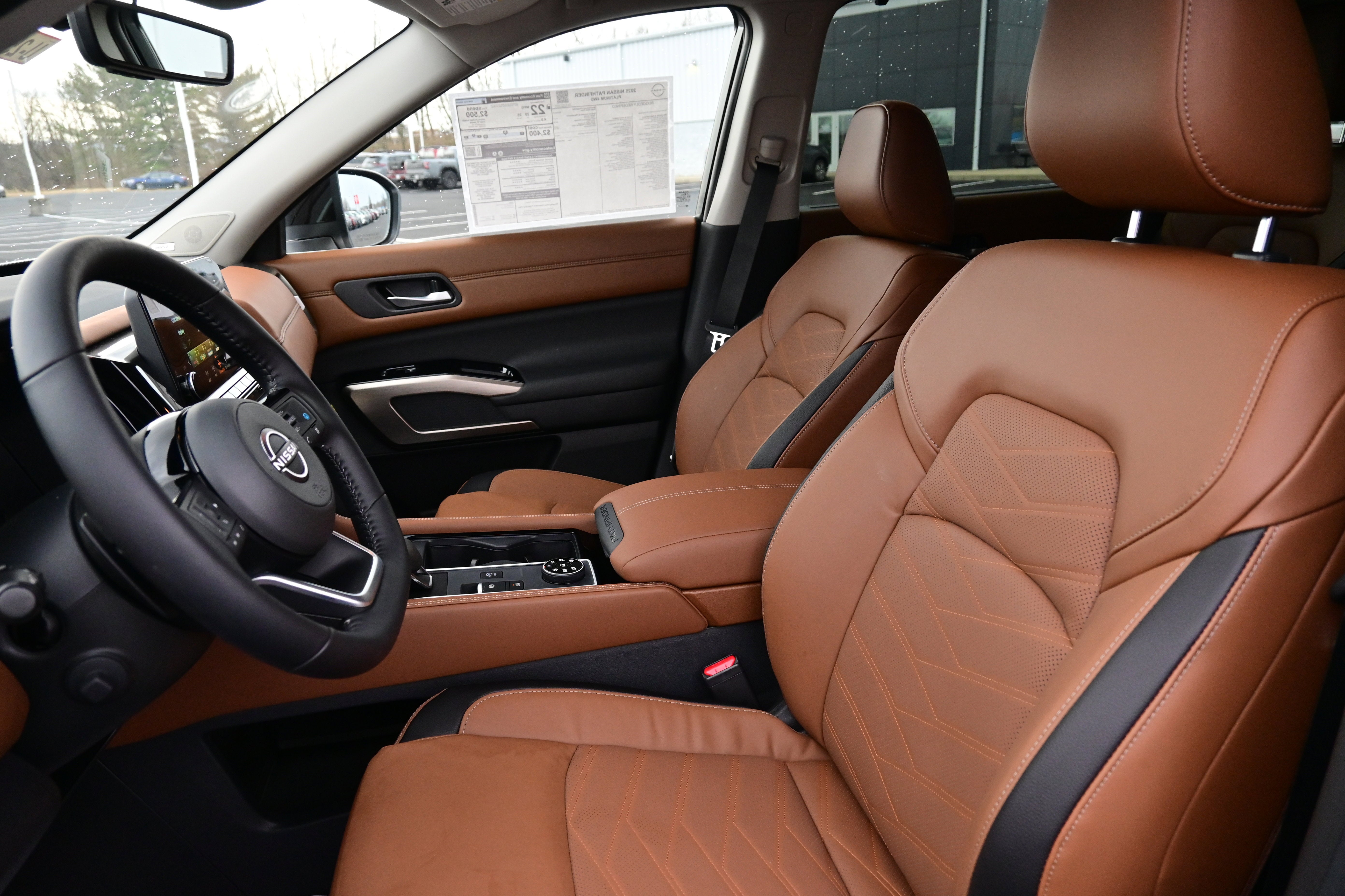 2025 Nissan Pathfinder Platinum