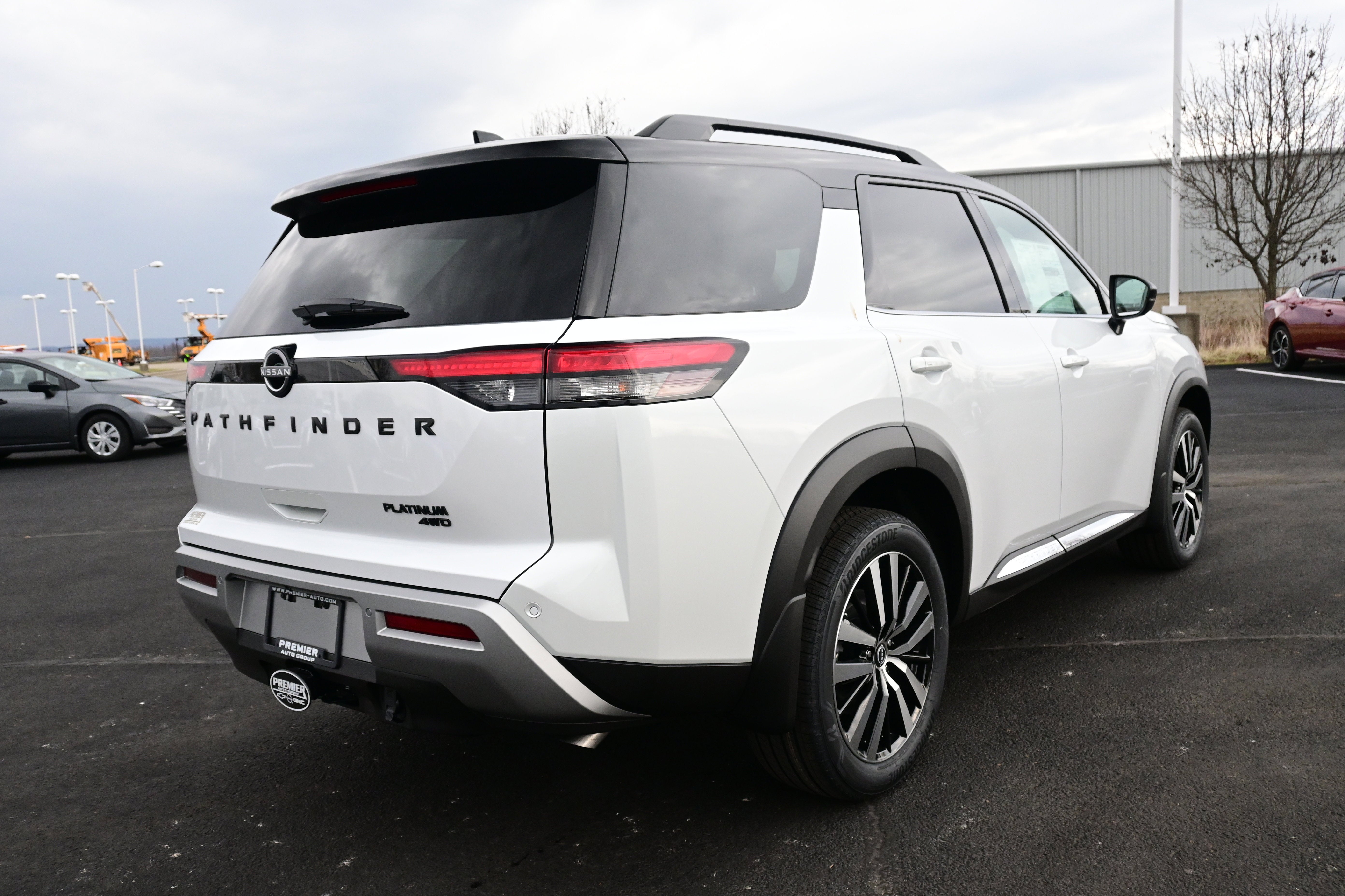 2025 Nissan Pathfinder Platinum