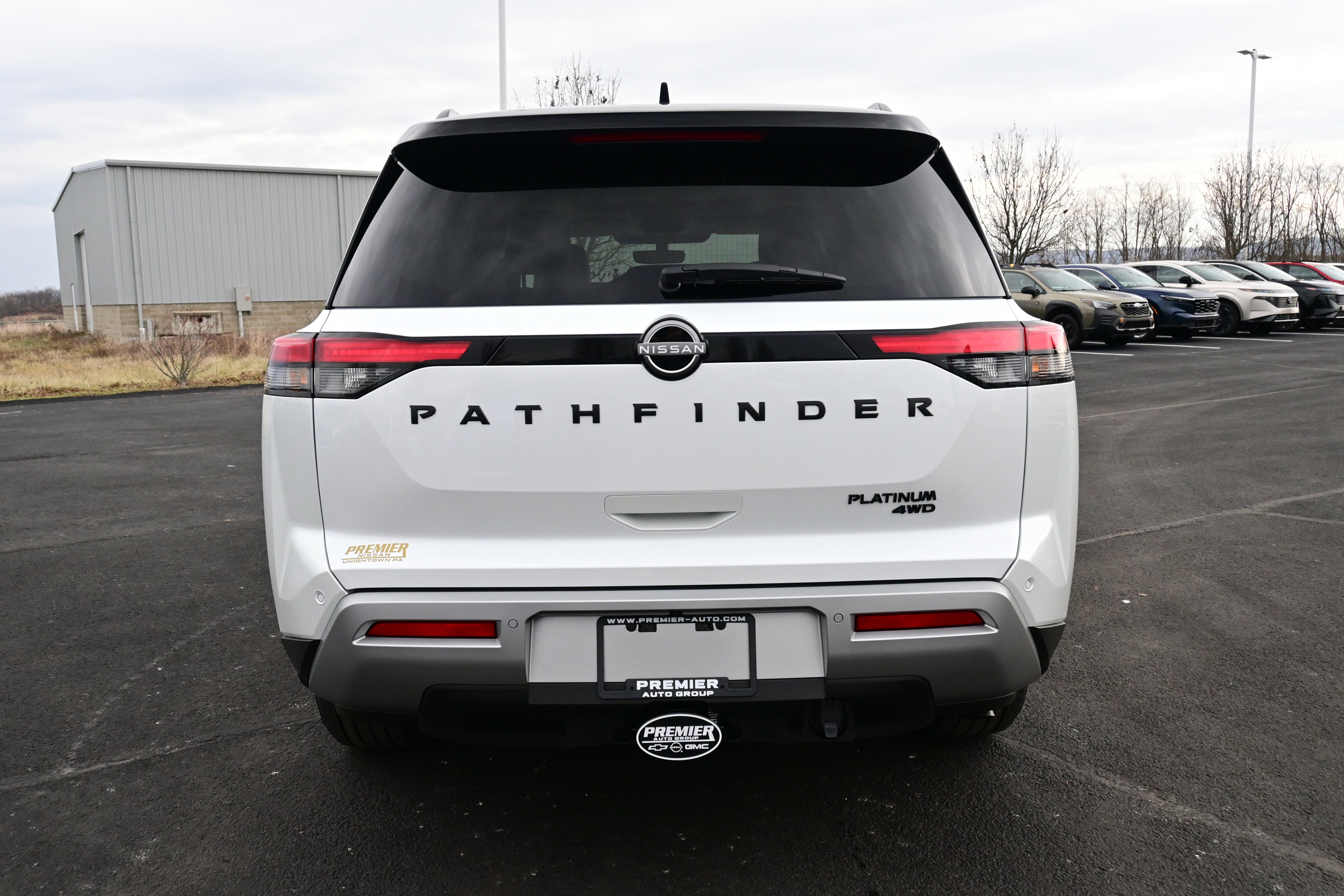 2025 Nissan Pathfinder Platinum