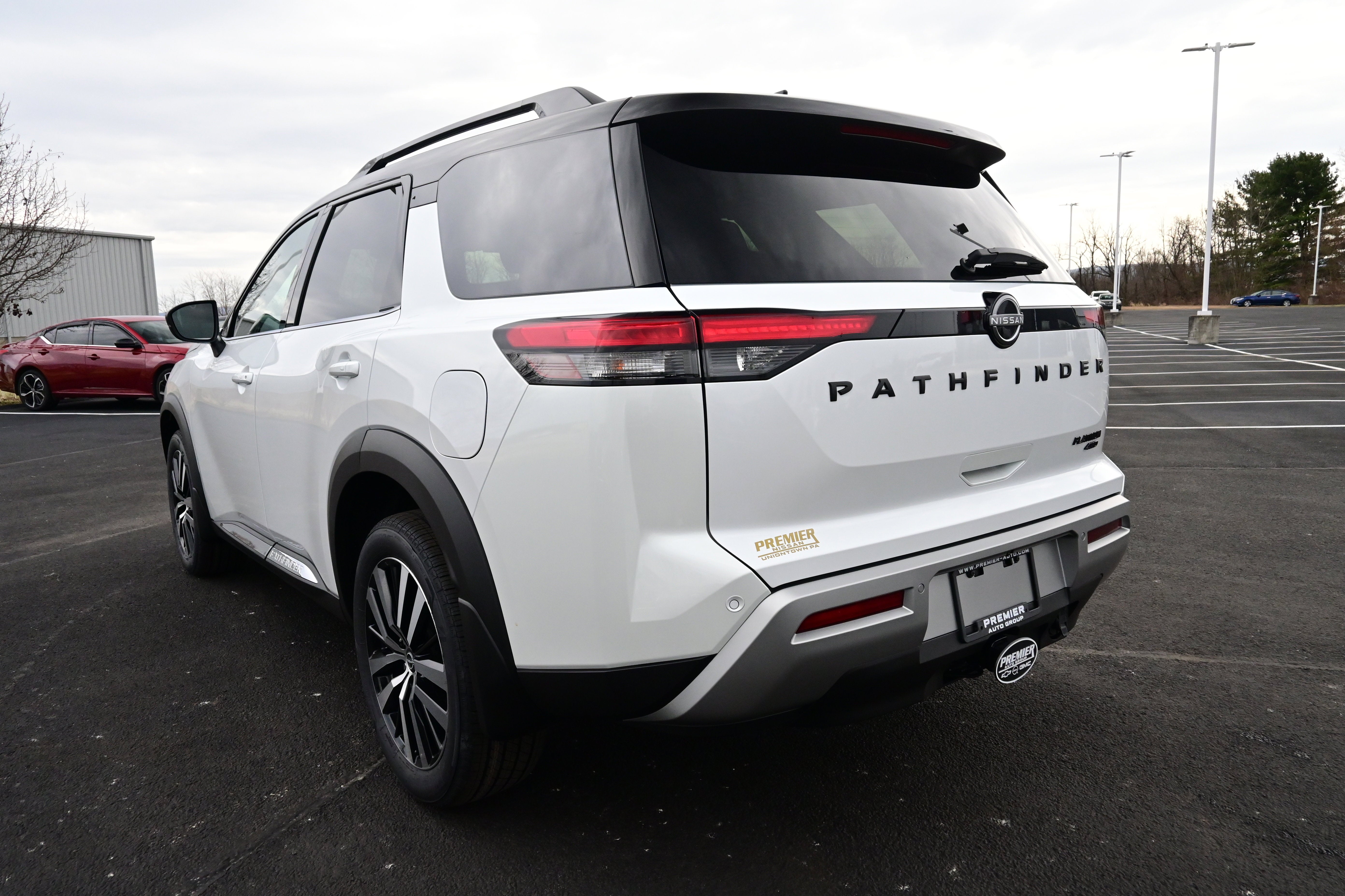 2025 Nissan Pathfinder Platinum