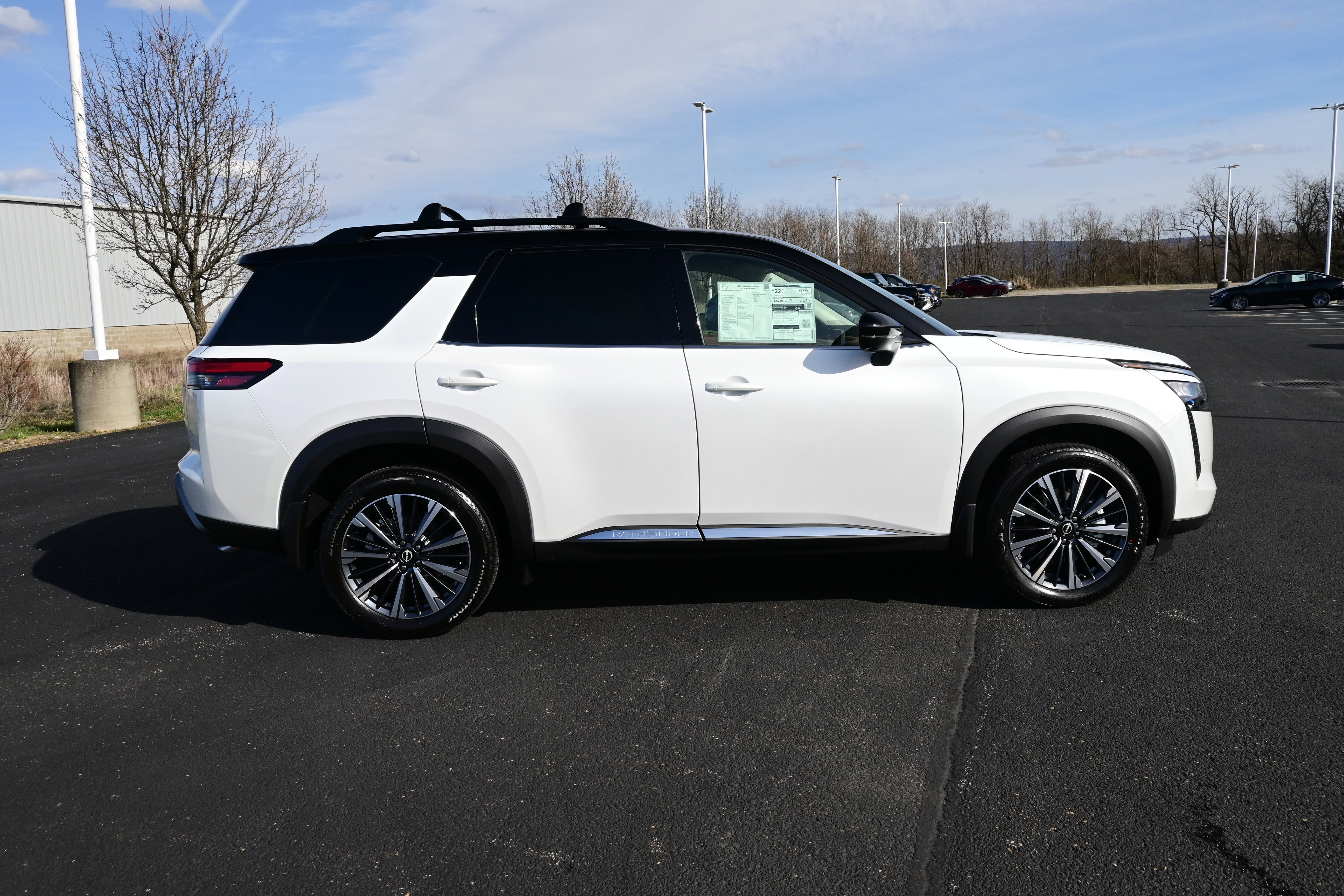 2026 Nissan Pathfinder Platinum