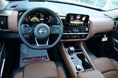 2025 Nissan Pathfinder Platinum