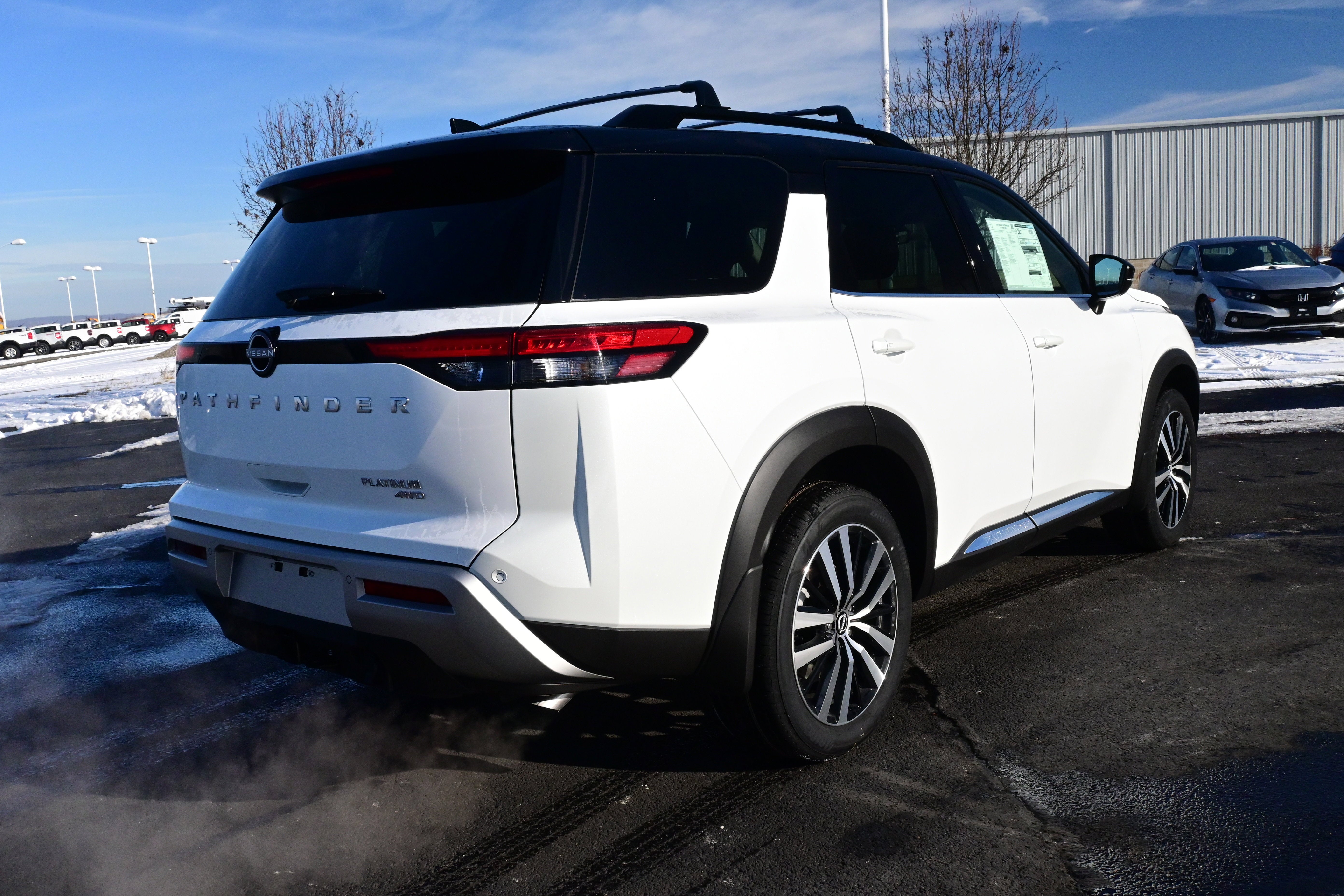 2025 Nissan Pathfinder Platinum