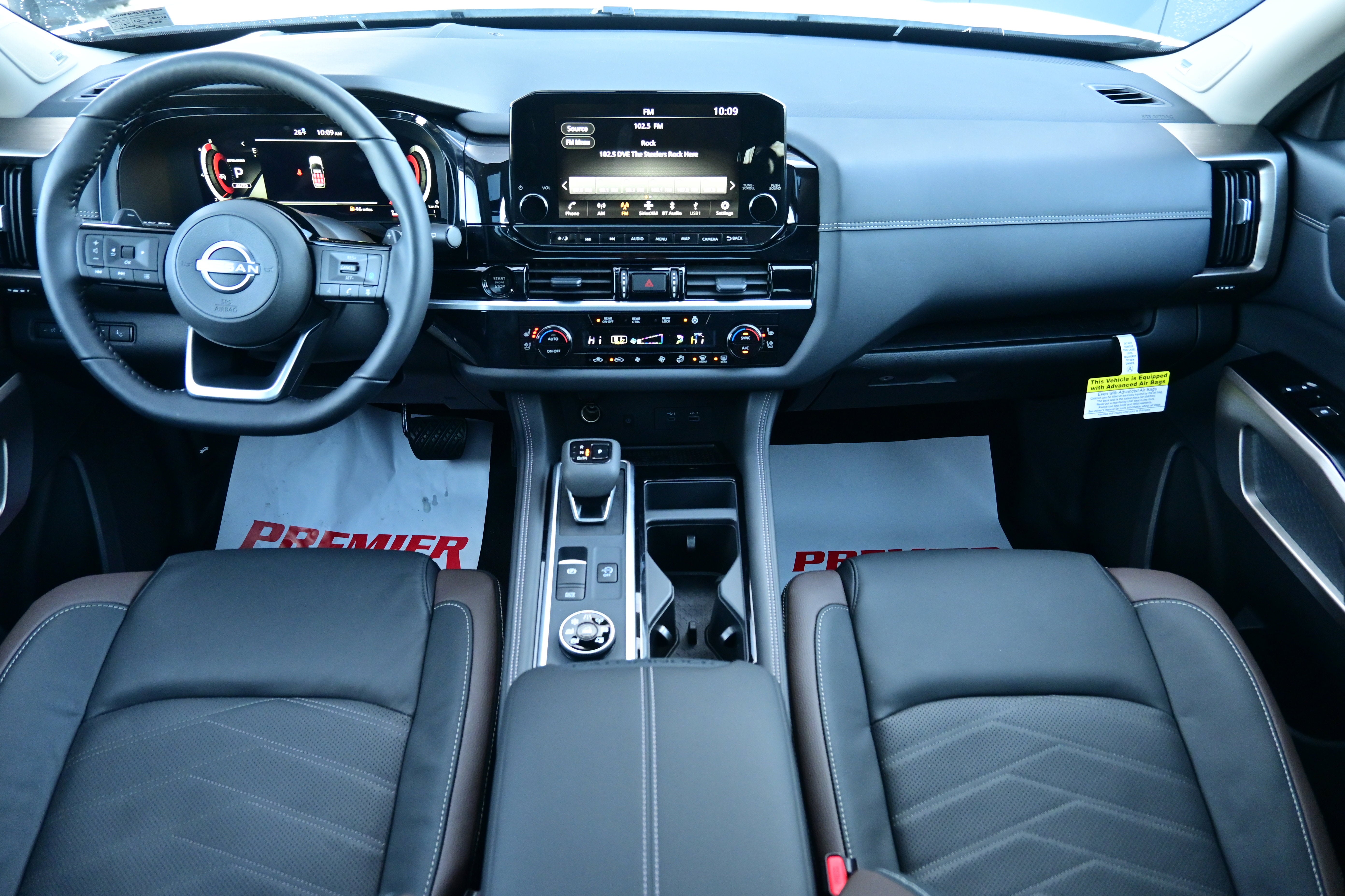 2025 Nissan Pathfinder Platinum