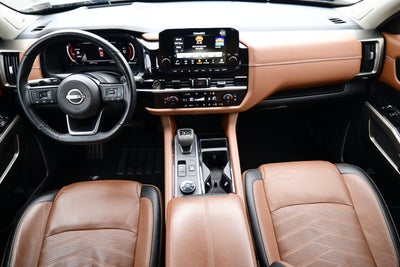 2023 Nissan Pathfinder Platinum