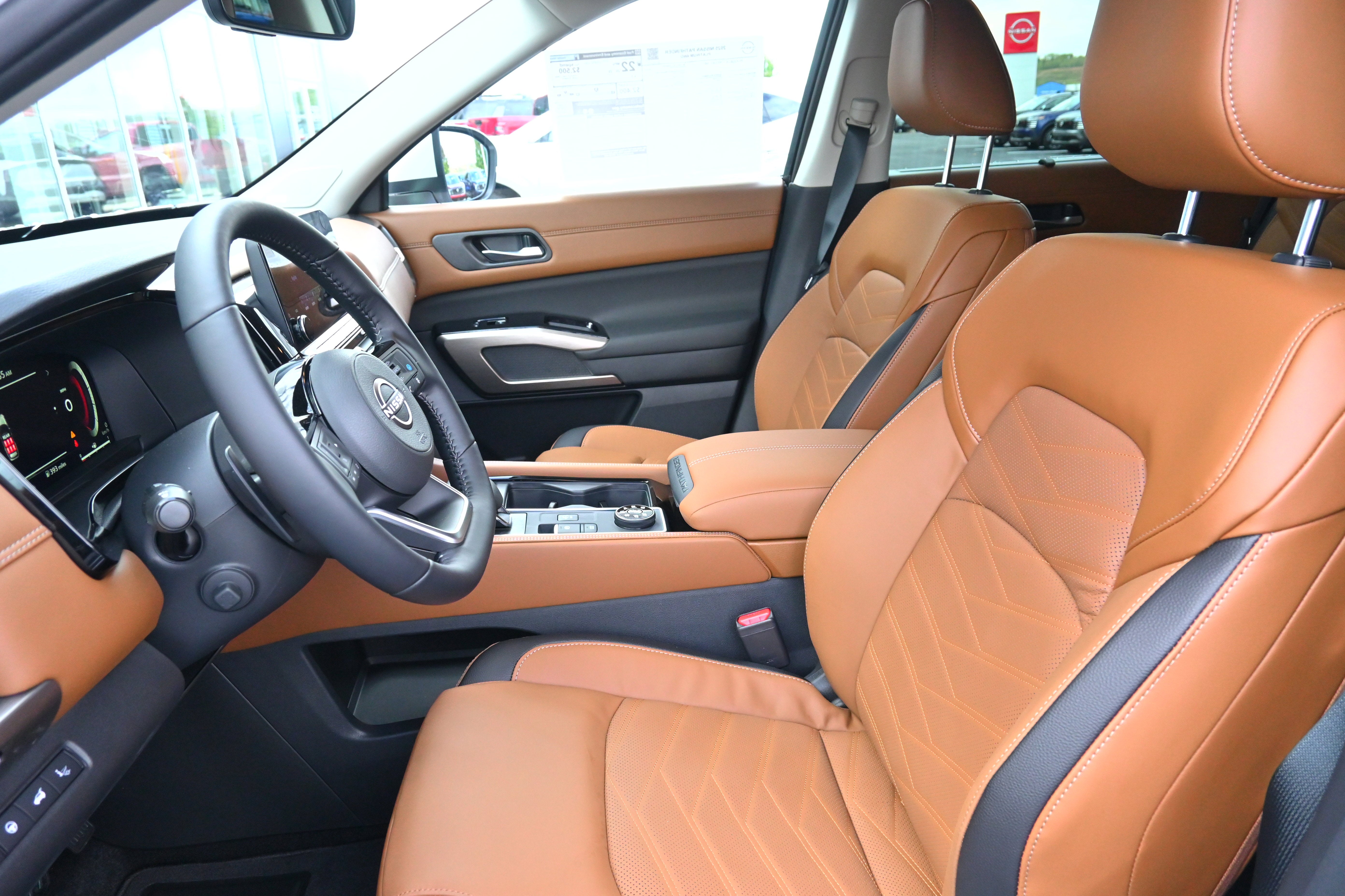 2025 Nissan Pathfinder Platinum