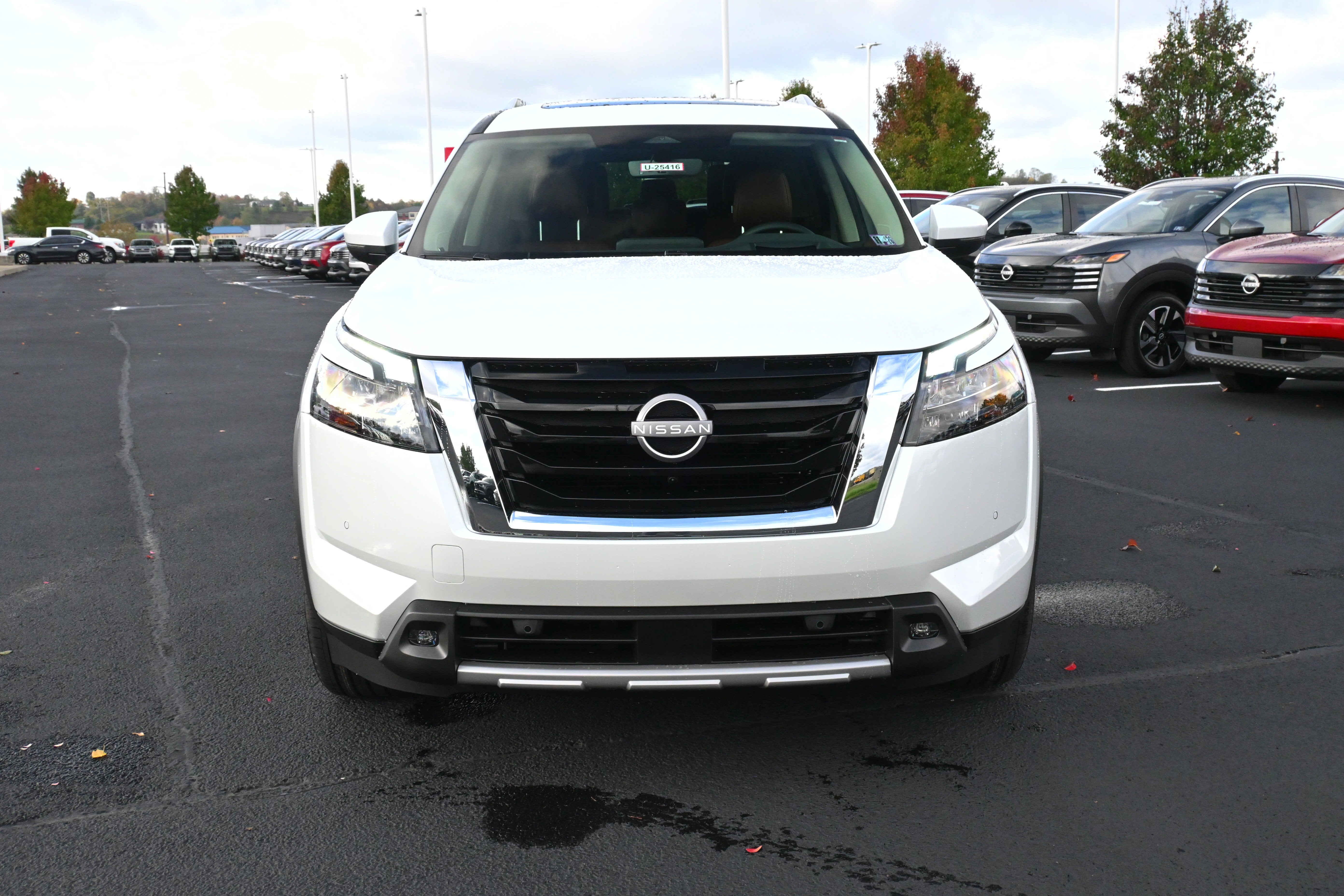 2025 Nissan Pathfinder Platinum