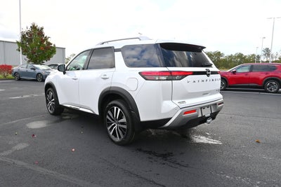 2025 Nissan Pathfinder Platinum