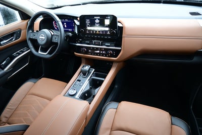 2025 Nissan Pathfinder Platinum