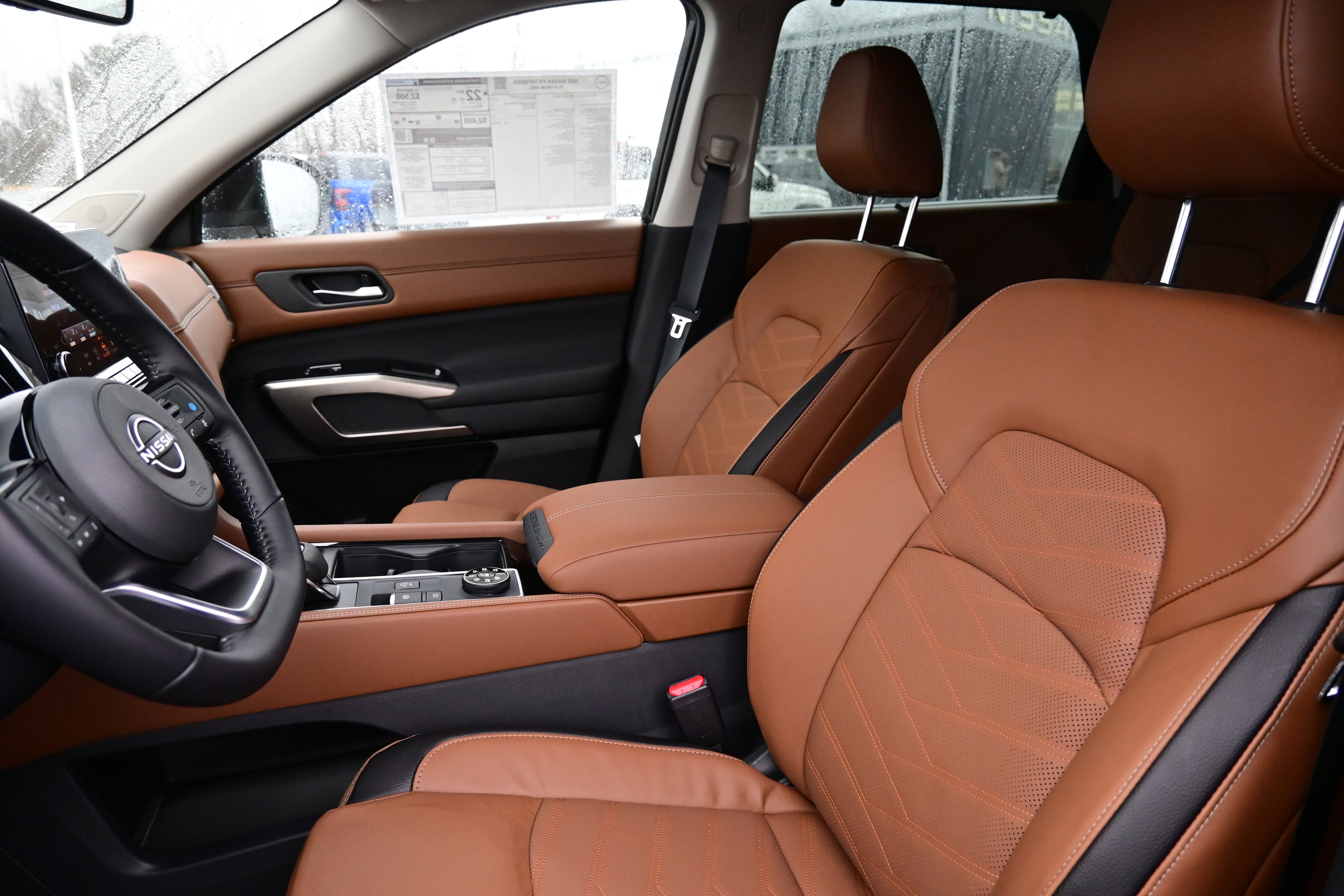 2025 Nissan Pathfinder Platinum