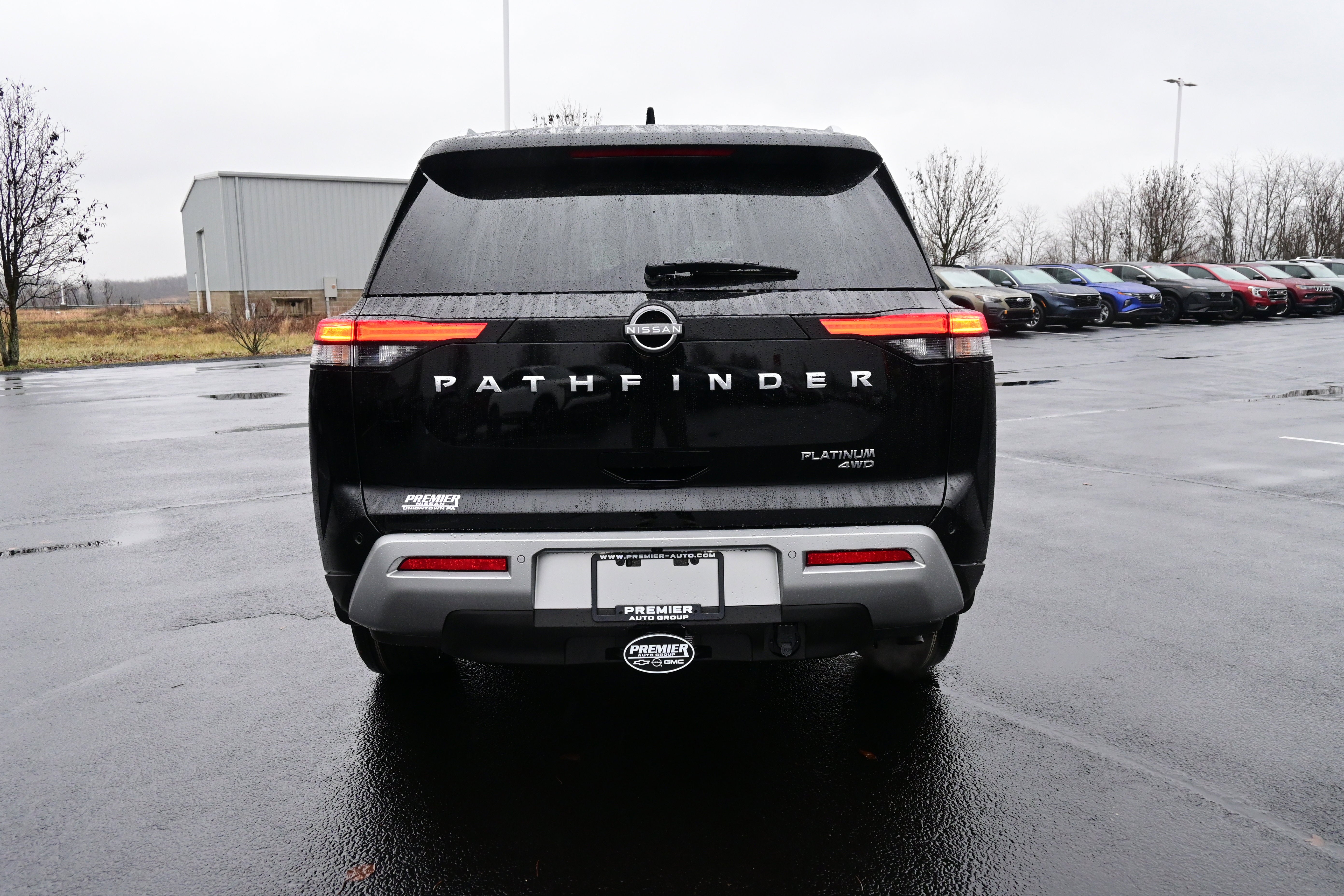 2025 Nissan Pathfinder Platinum