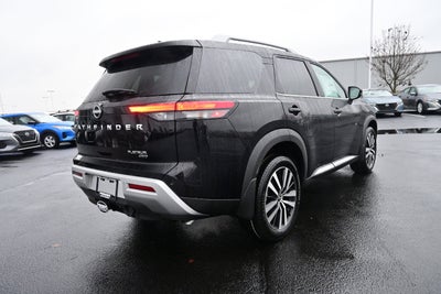 2025 Nissan Pathfinder Platinum