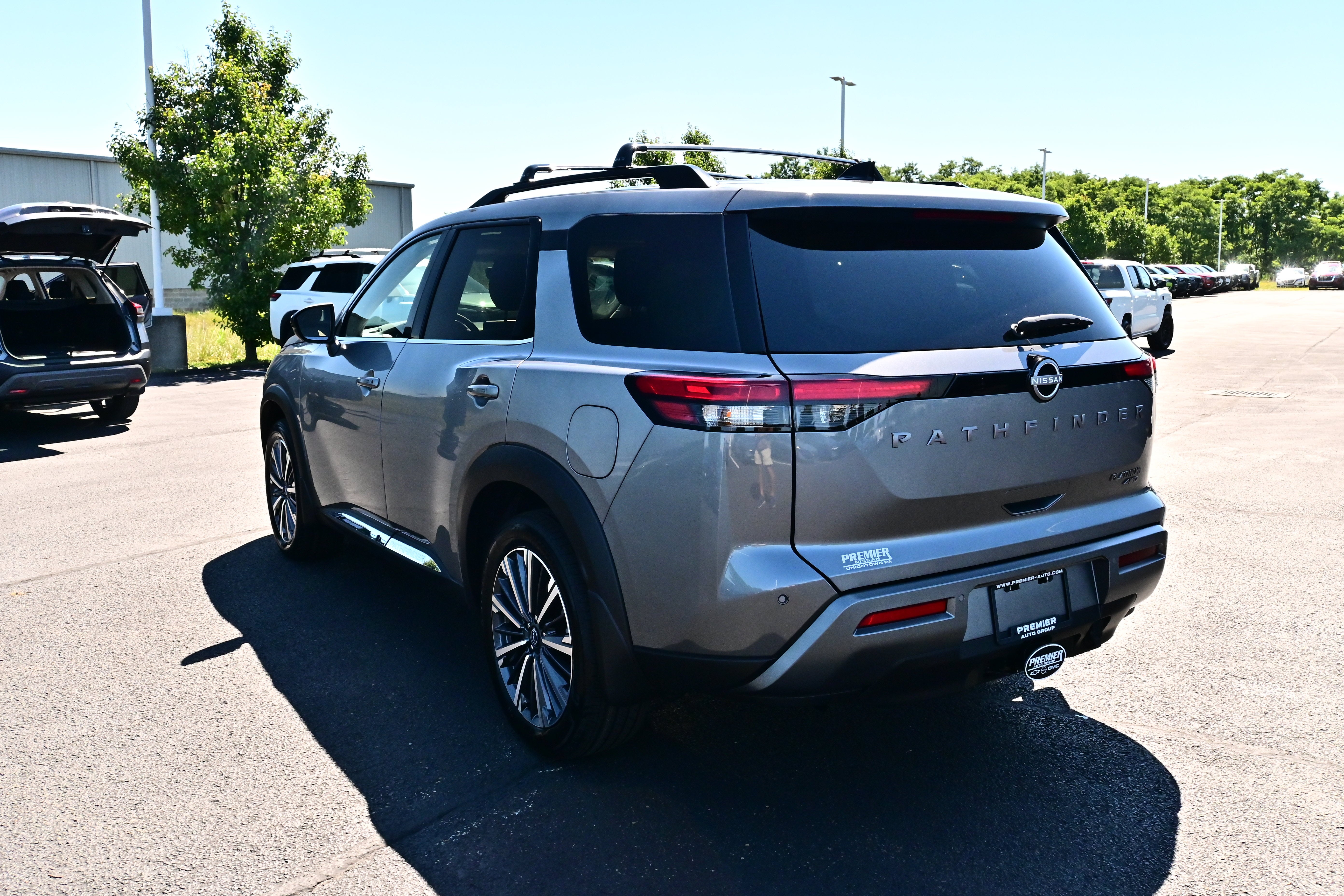 2026 Nissan Pathfinder Platinum
