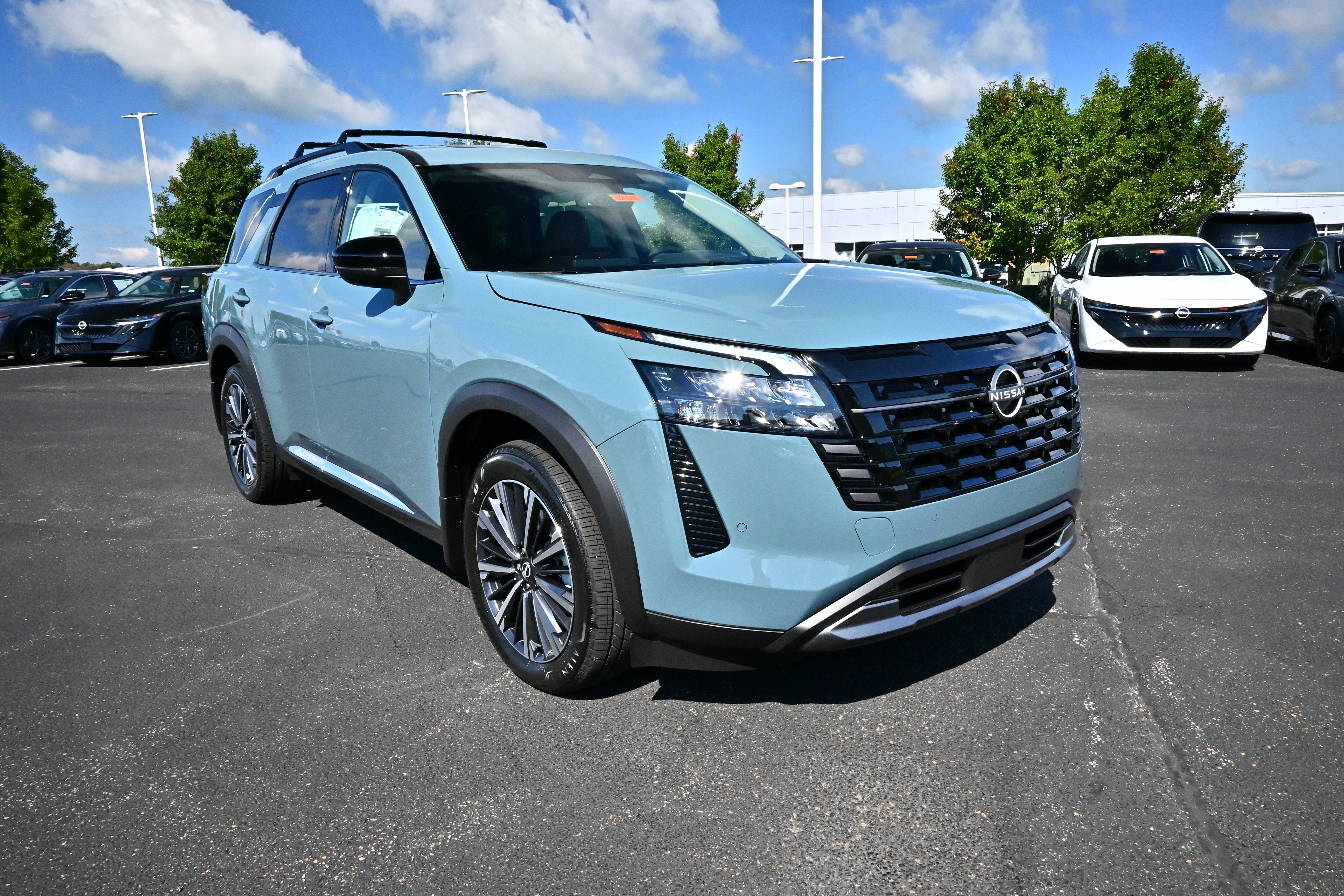 2026 Nissan Pathfinder Platinum