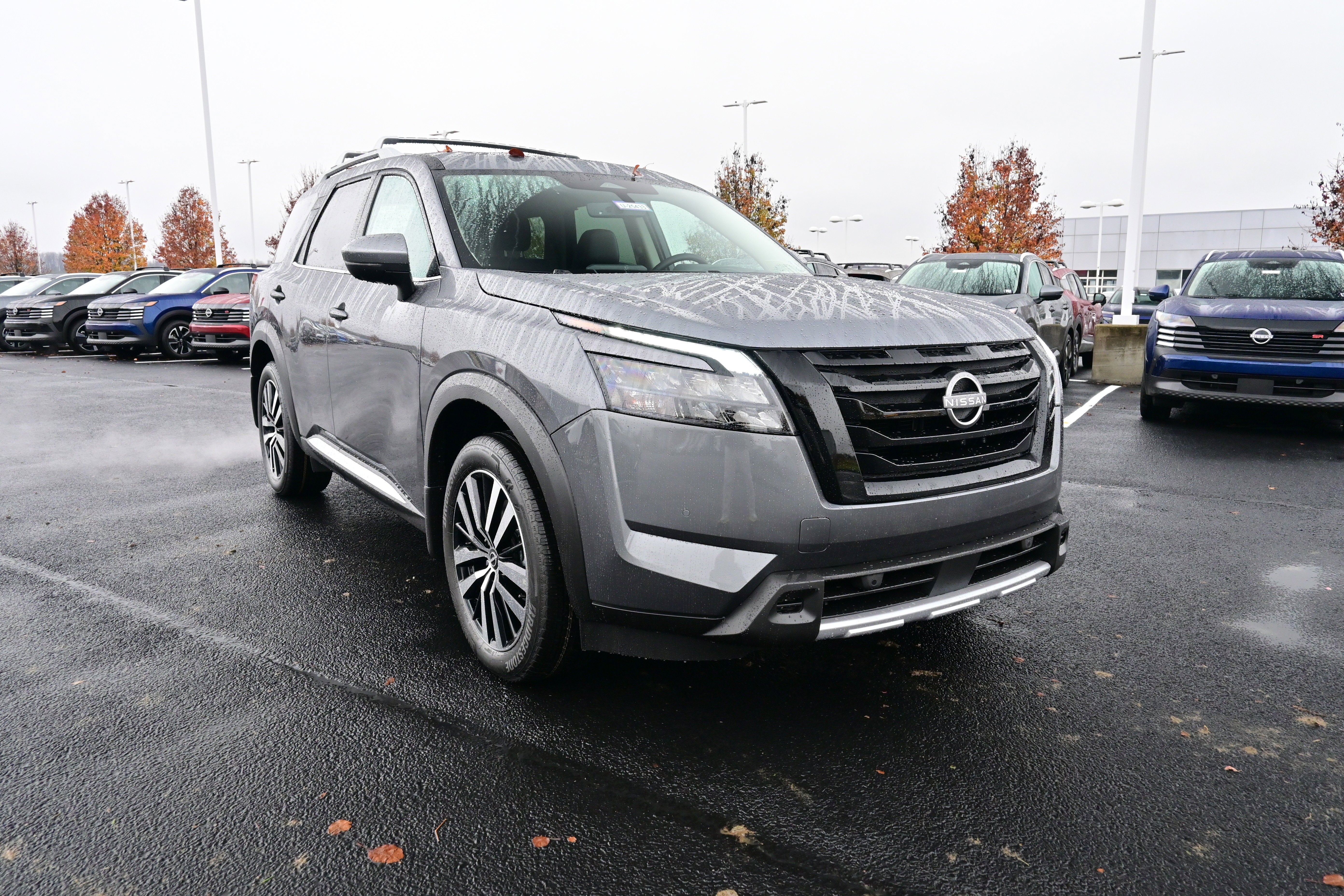 2025 Nissan Pathfinder Platinum
