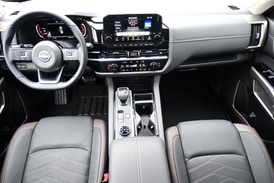 2025 Nissan Pathfinder Platinum