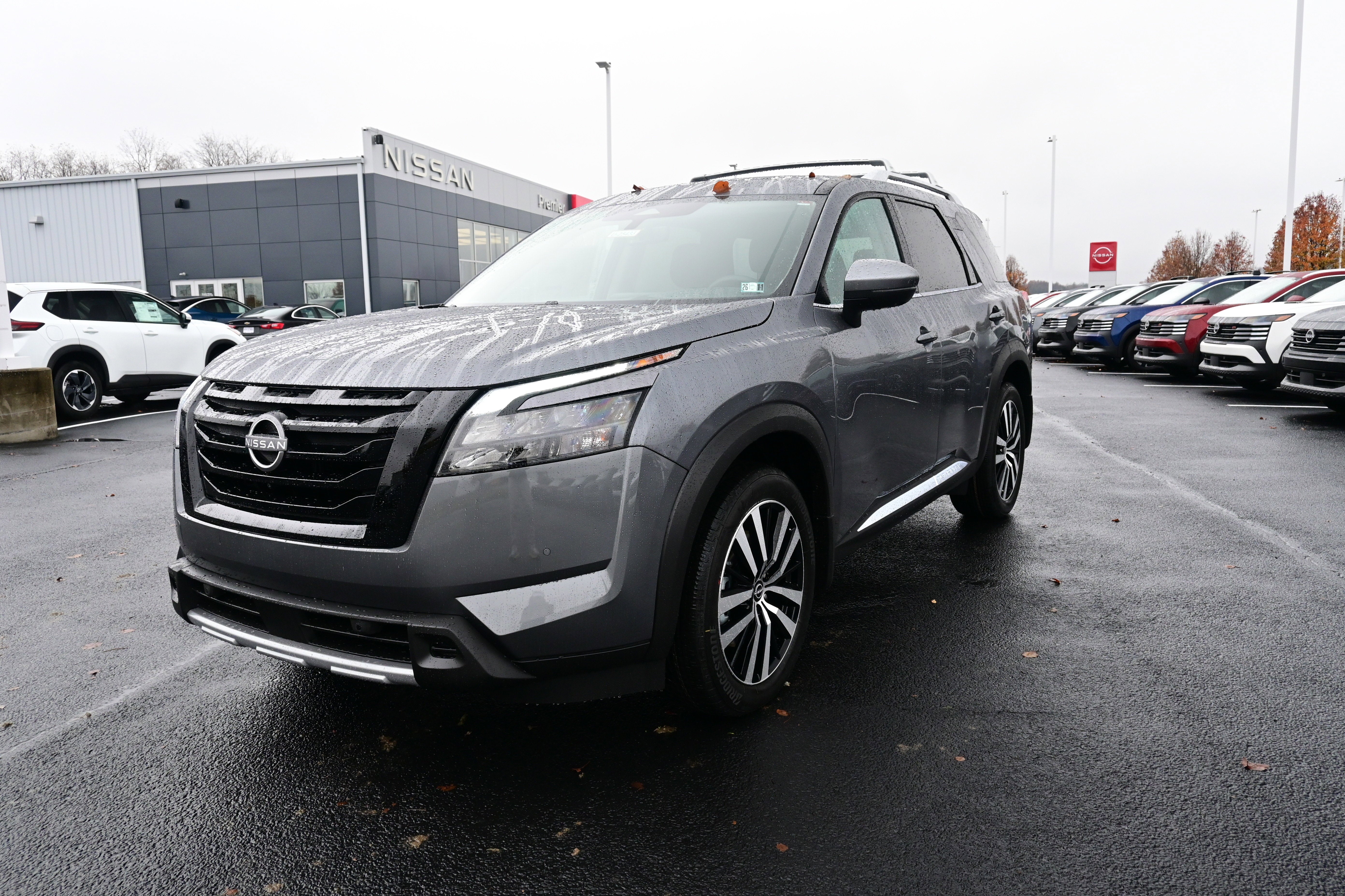 2025 Nissan Pathfinder Platinum