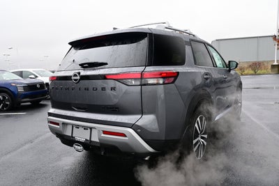 2025 Nissan Pathfinder Platinum