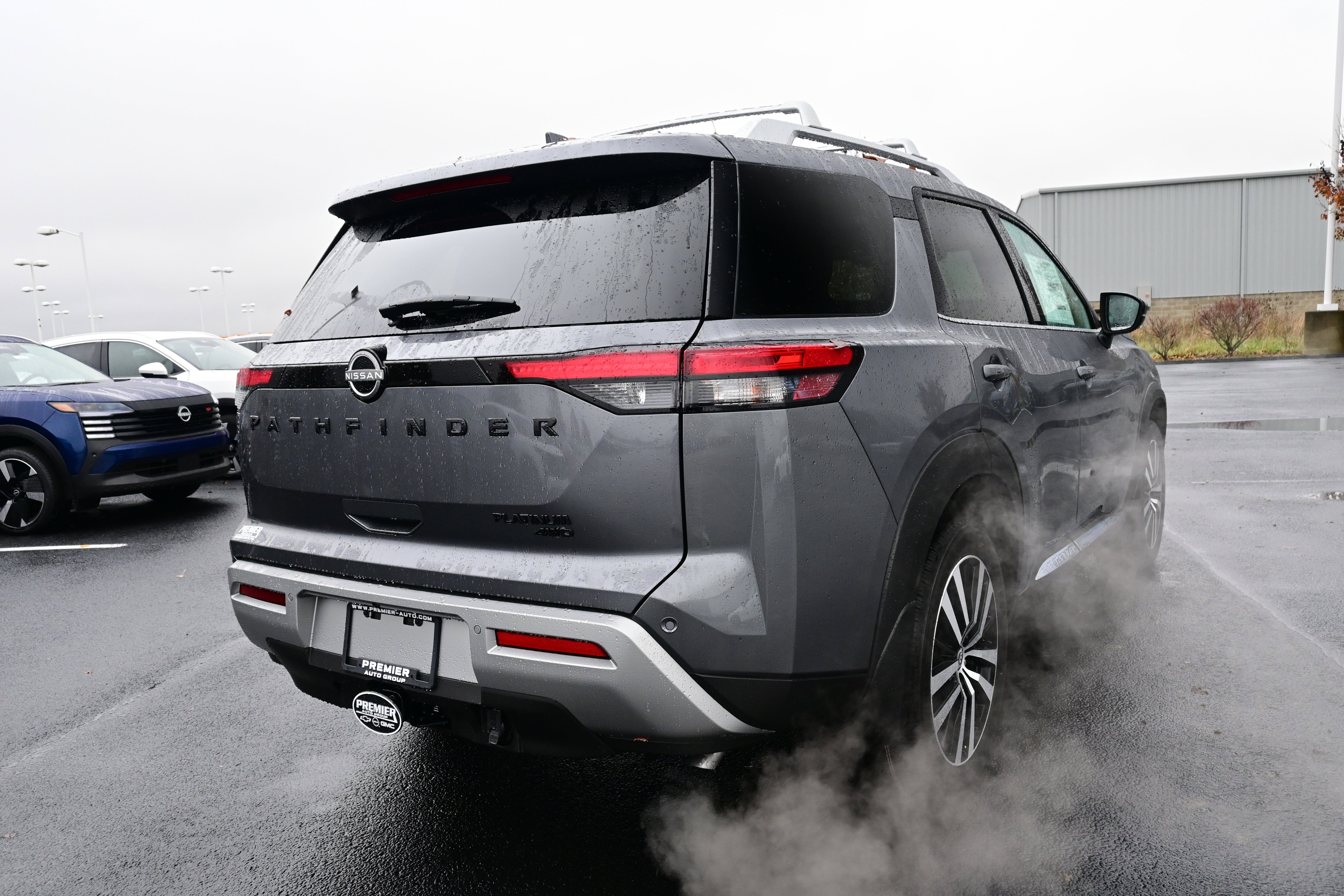 2025 Nissan Pathfinder Platinum